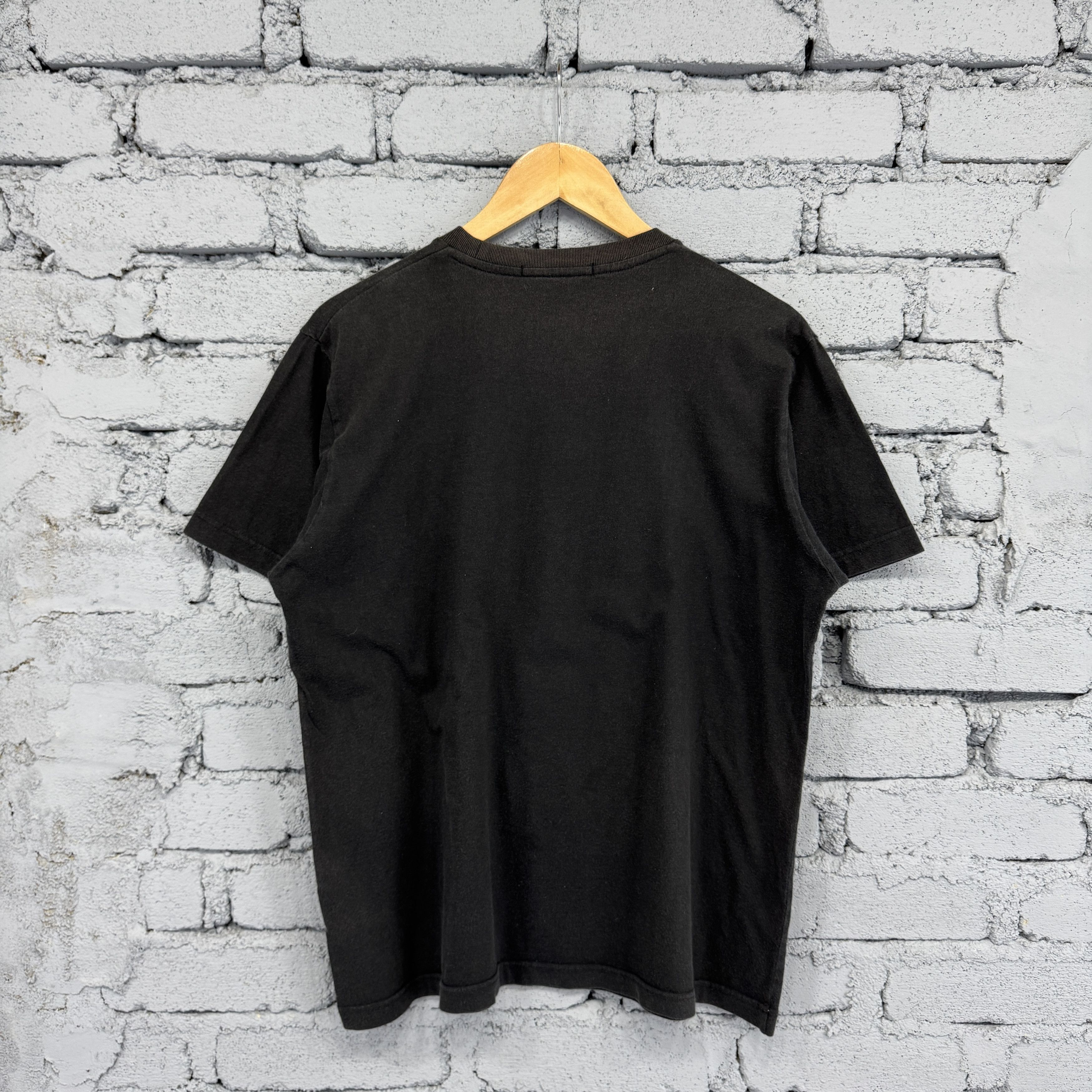 Uniqlo Uniqlo Disney Mickey Mouse Sunfaded City Illustration Size US L / EU 52-54 / 3 - 2 Thumbnail