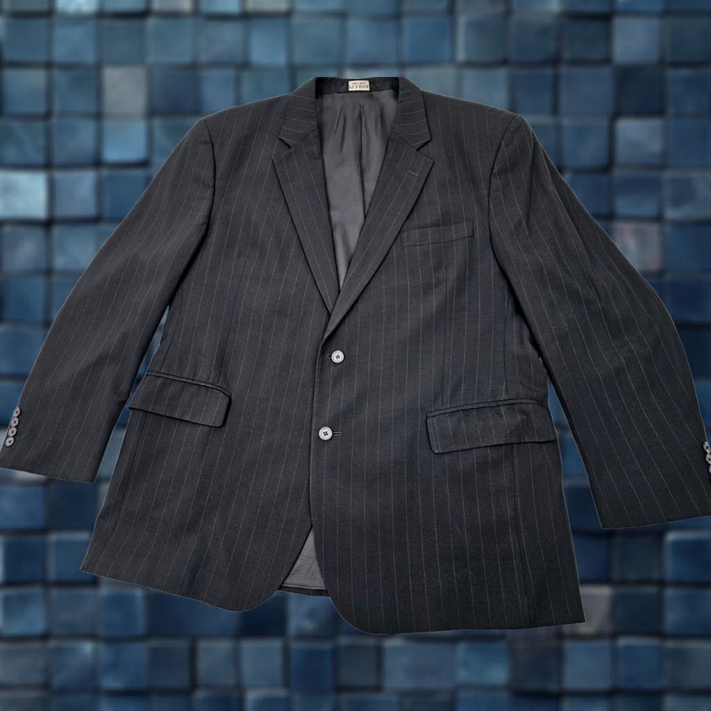 Jos. A. Bank Jos. A. Bank 100% Wool Black Pinstripe Suit 2-Button Coat Men 46R Lined Jacket Jacket Single-Breasted Notch 46R Black Mens Size 46R - 1 Thumbnail