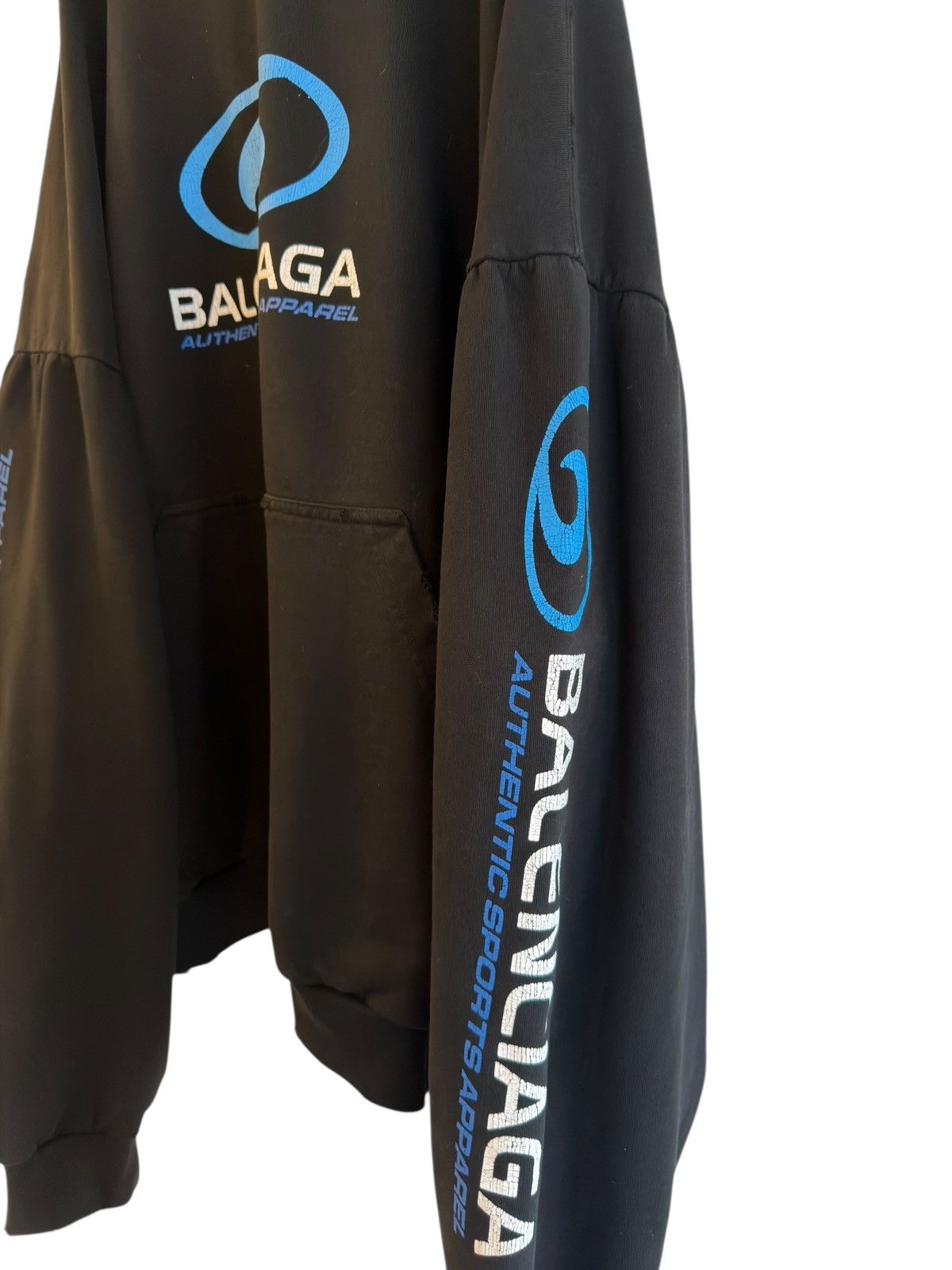 Balenciaga BALENCIAGA DEMNA SURFER SPORT HOODIE SIZE 3 Size US L / EU 52-54 / 3 - 2 Thumbnail