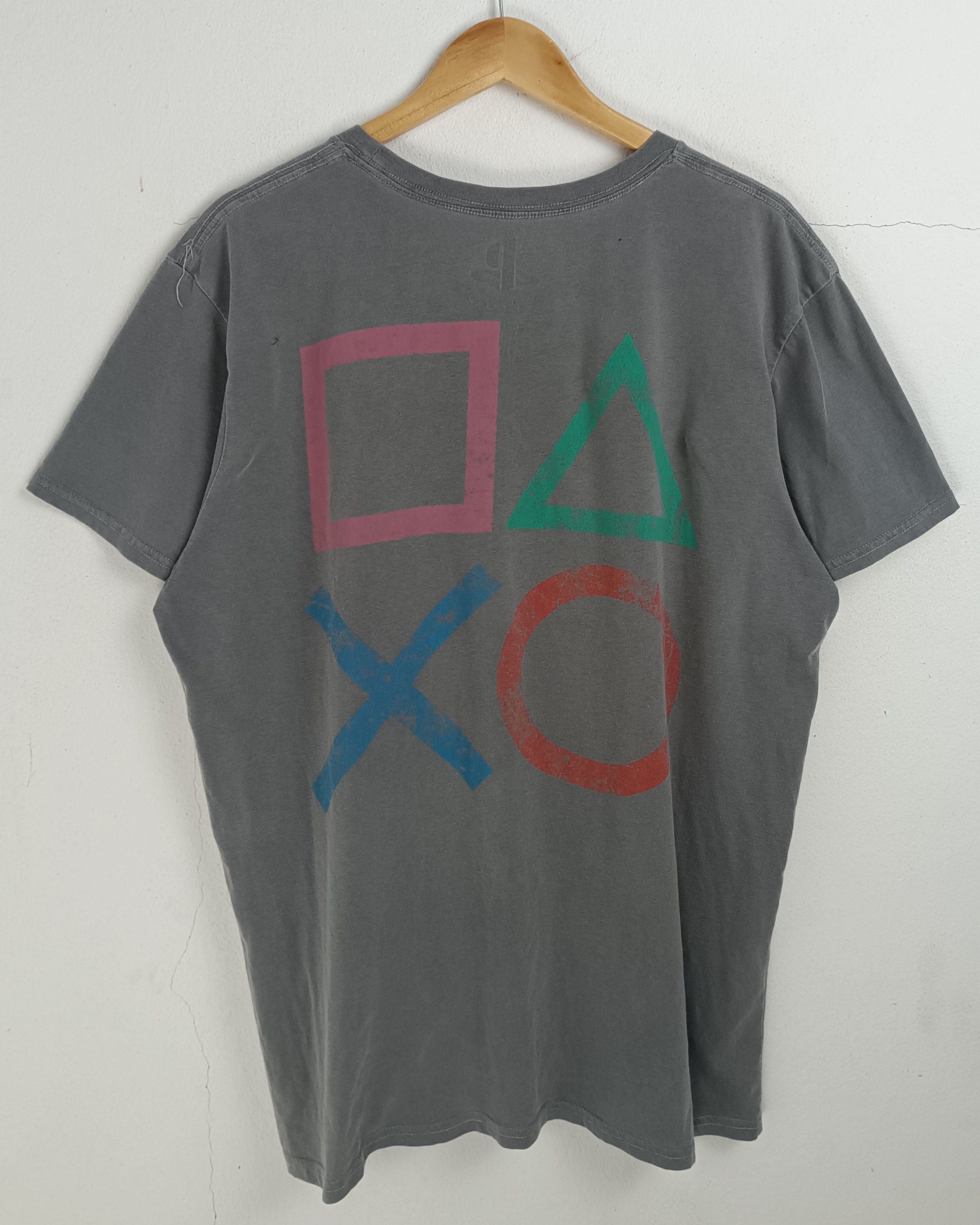 Playstation VINTAGE PLAYSTATION FADED GAMING PS4 PS5 LOGO TEE Size US XL / EU 56 / 4 - 5 Thumbnail