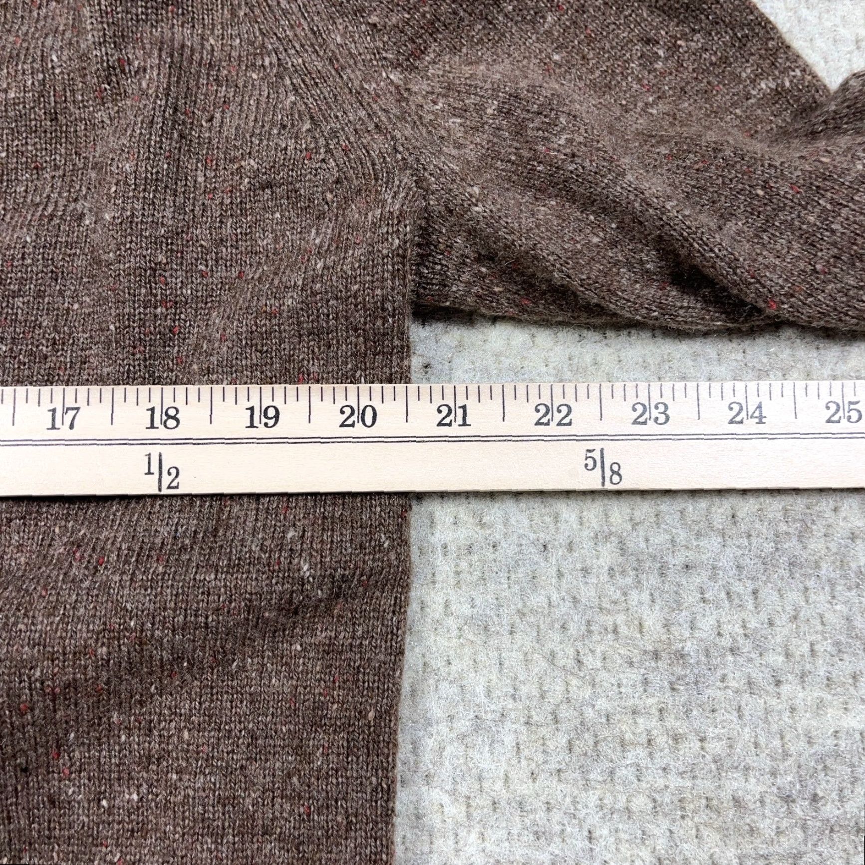 Jos. A. Bank Jos A Bank Sweater Men Large Brown Wool Knit Pullover Shawl Neck 1905 Knit Style Pullover 1/4 Zip Buttons Logo Zipper - Regular Fit - Mens Size US L / EU 52-54 / 3 - 7 Thumbnail