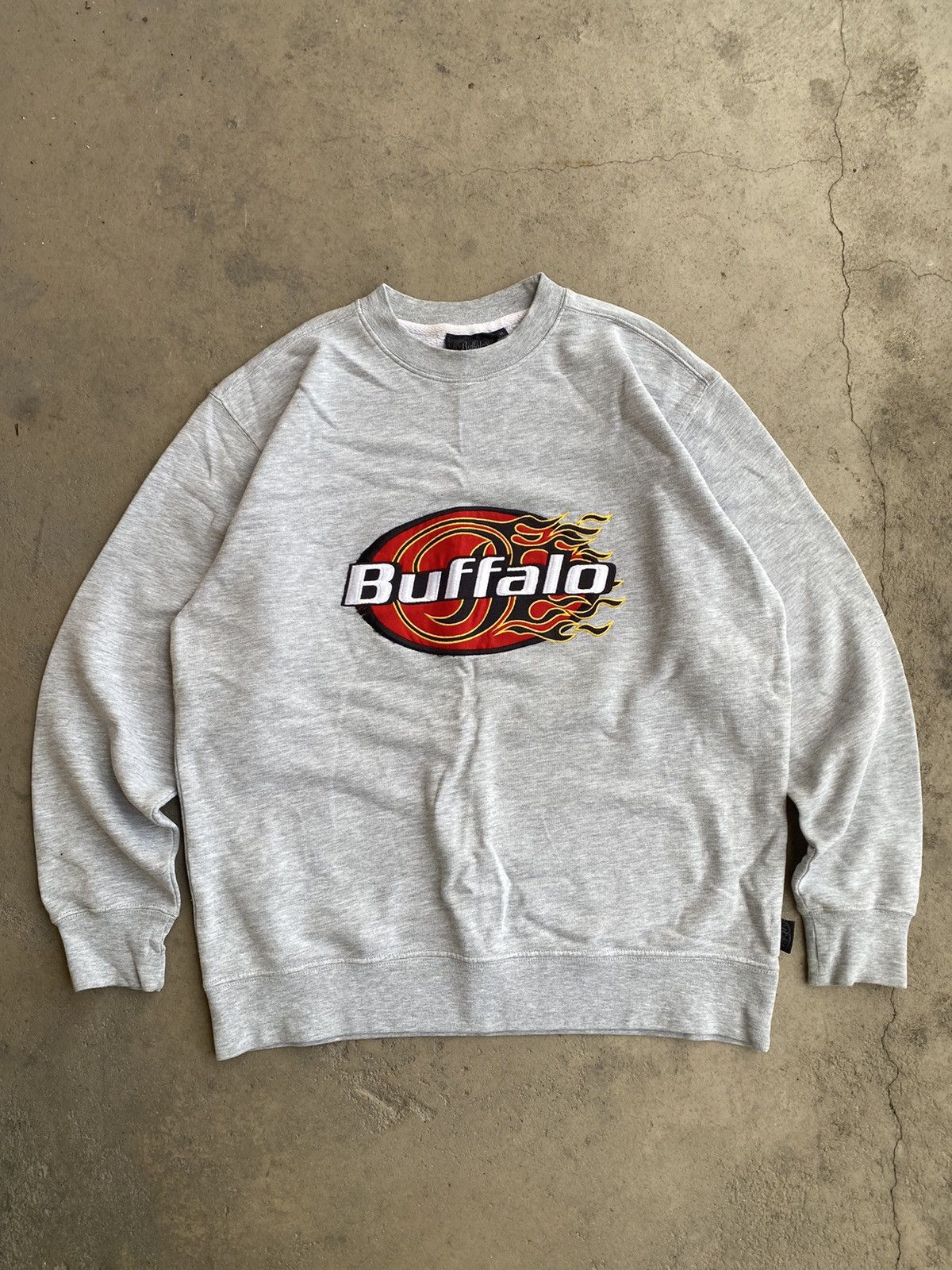 Buffalo London vintage buffalo centre big logo sweatshirt Y2K skater drip Size US M / EU 48-50 / 2 - 1 Thumbnail