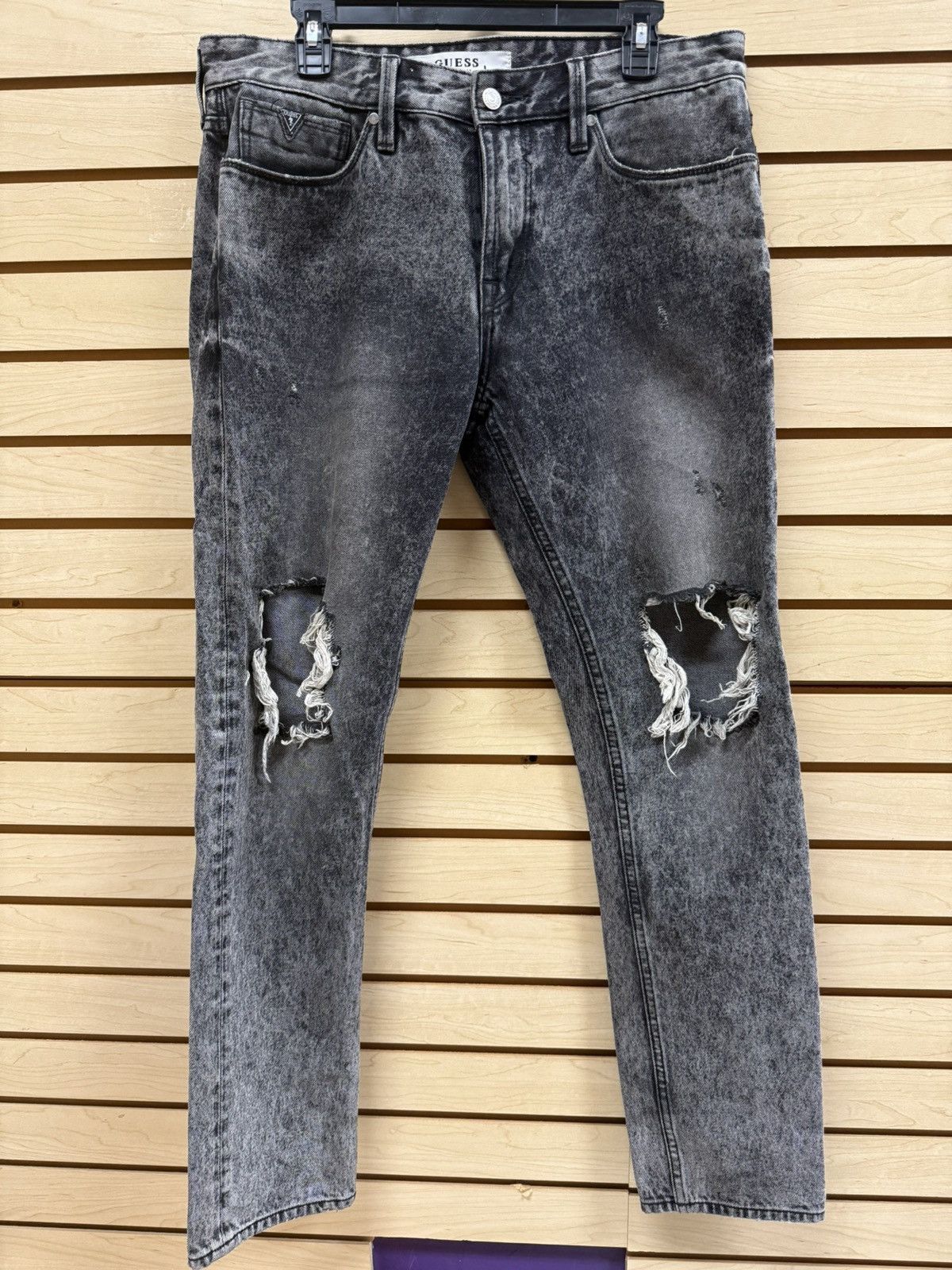 GUESS JEANS