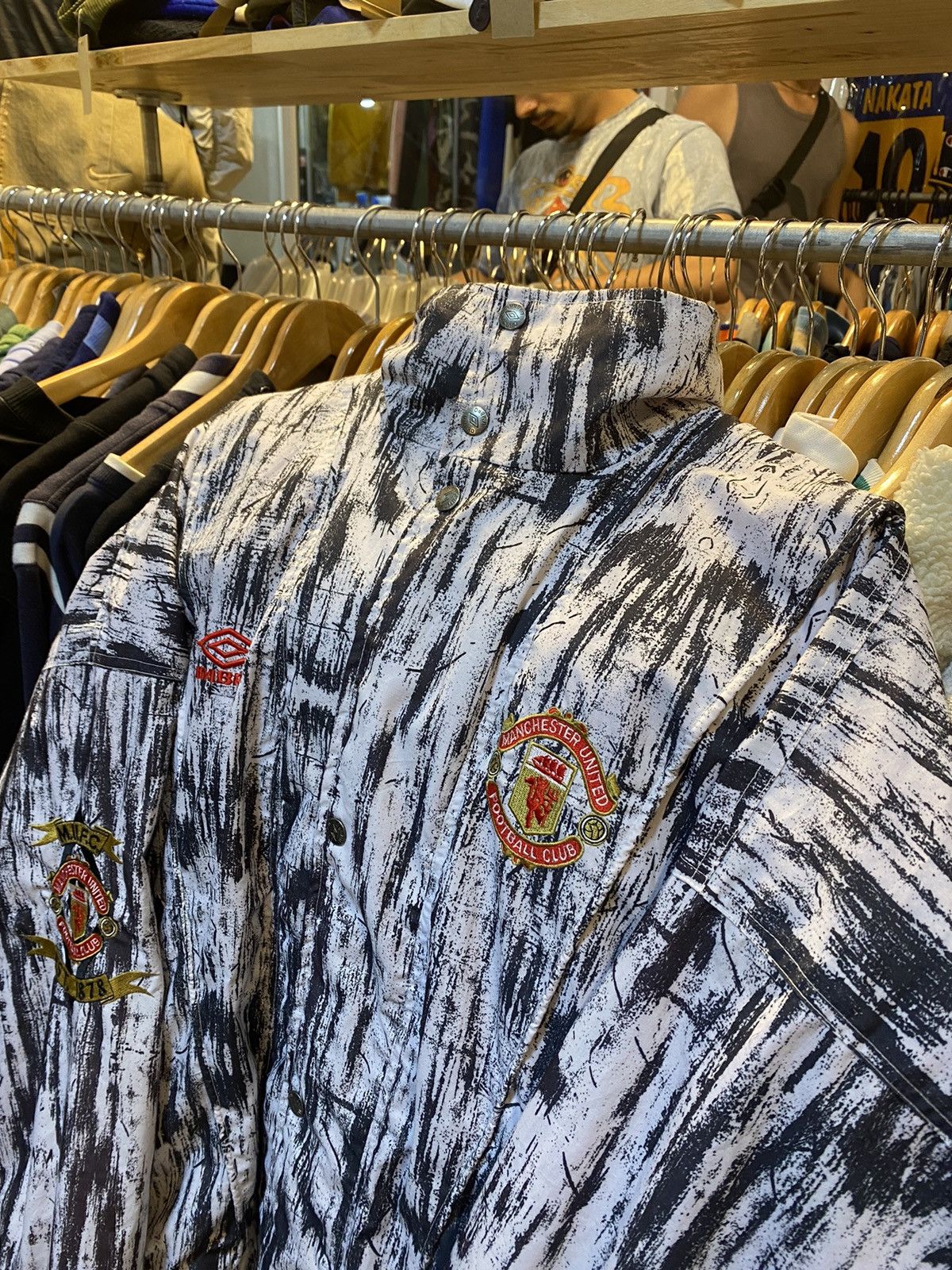 Vintage Vintage Manchester United Track Jacket Size US L / EU 52-54 / 3 - 2 Thumbnail