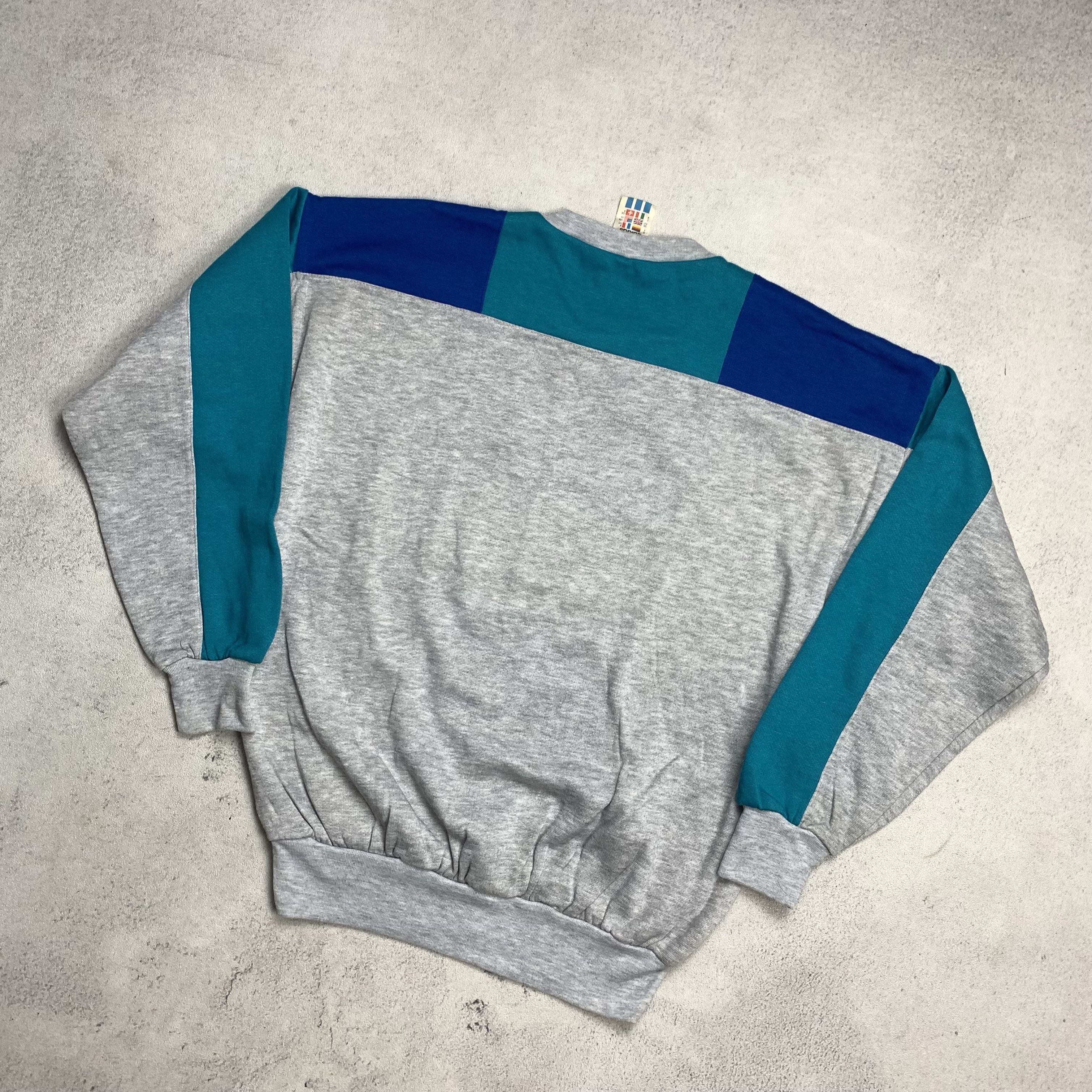 Adidas Vintage 90s Adidas Sweatshirt Crewneck Size US S / EU 44-46 / 1 - 3 Thumbnail