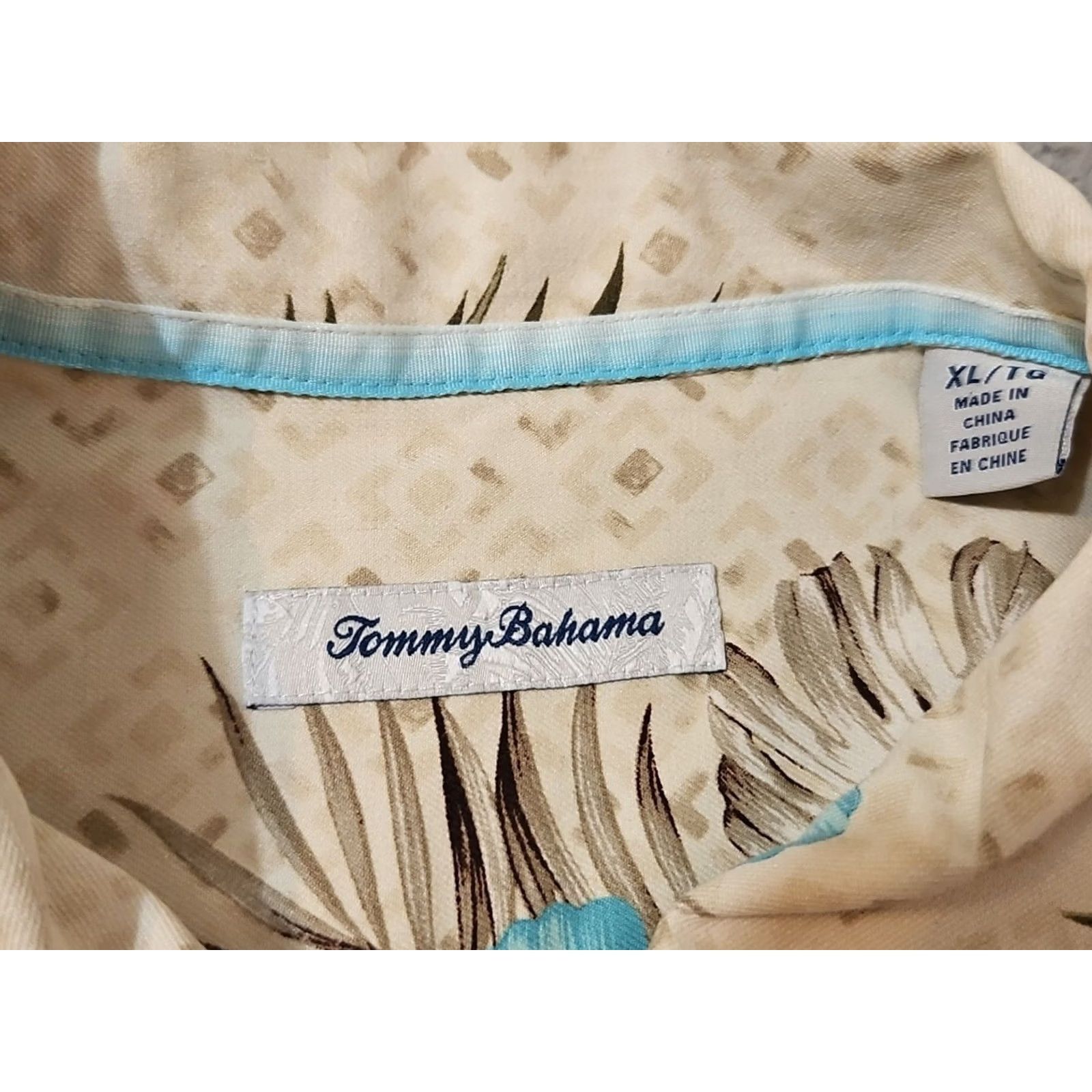 Tommy Bahama Tommy Bahama Hawaiian Shirt 100% Silk Floral Yellow Mens Size XL Size US XL / EU 56 / 4 - 4 Thumbnail