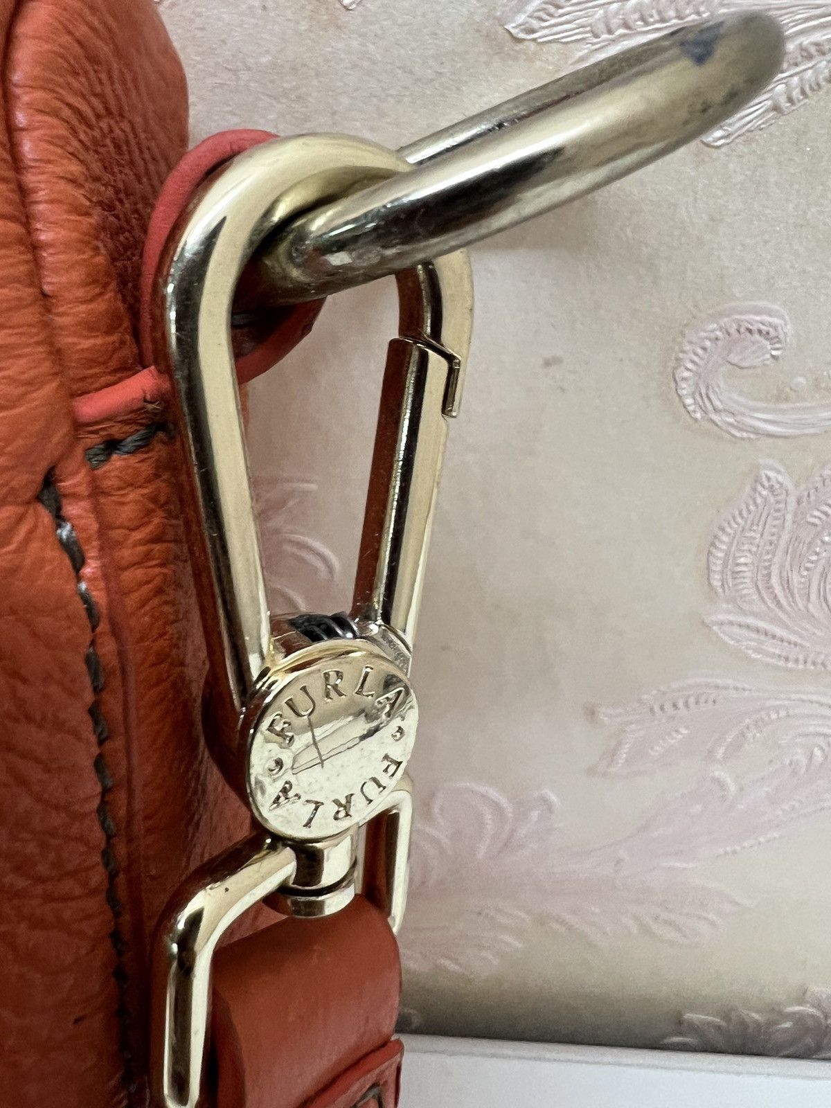 Furla × Genuine Leather Vintage Furla Sling Bag Size ONE SIZE - 6 Thumbnail