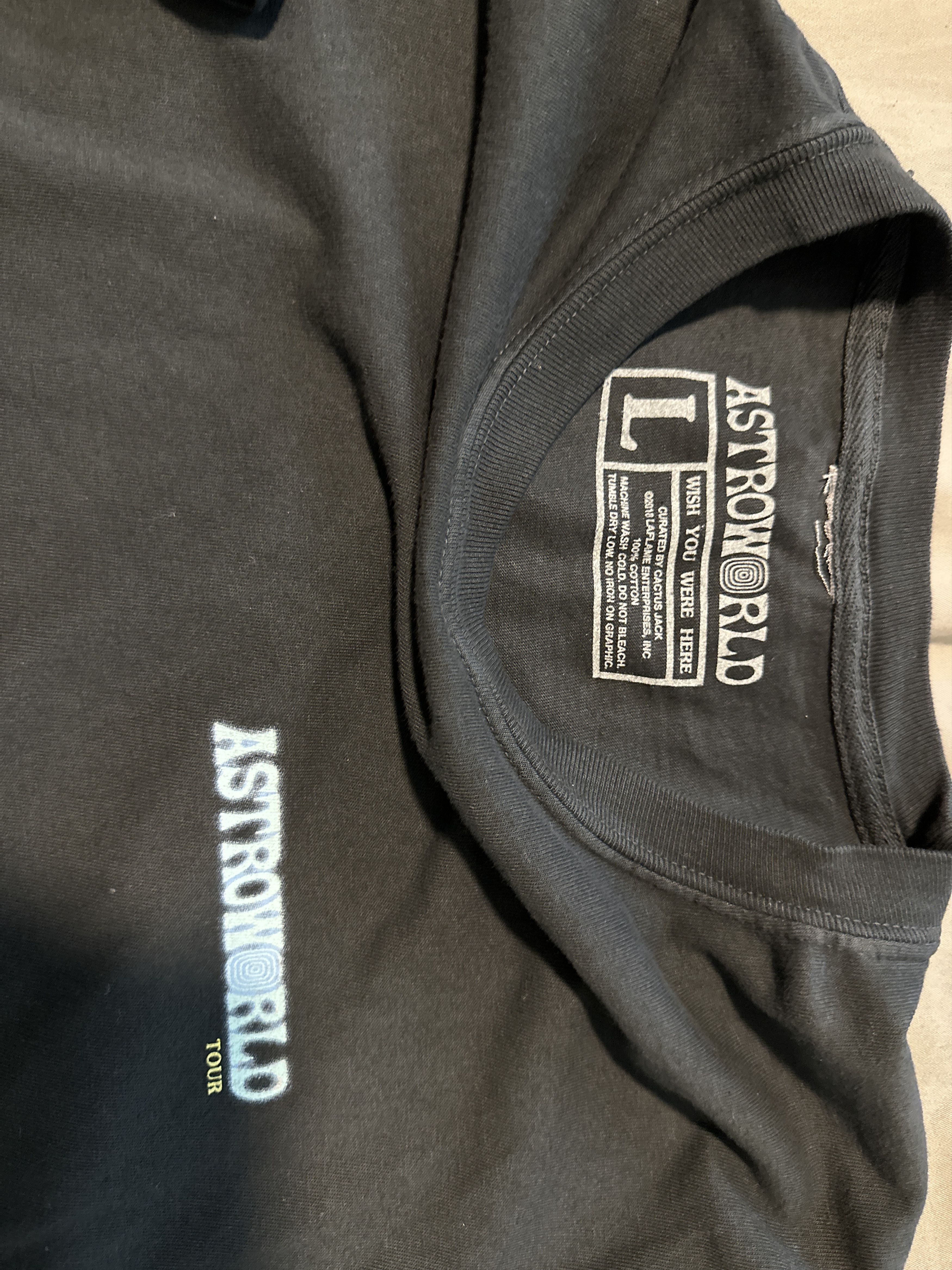 Carousel tee