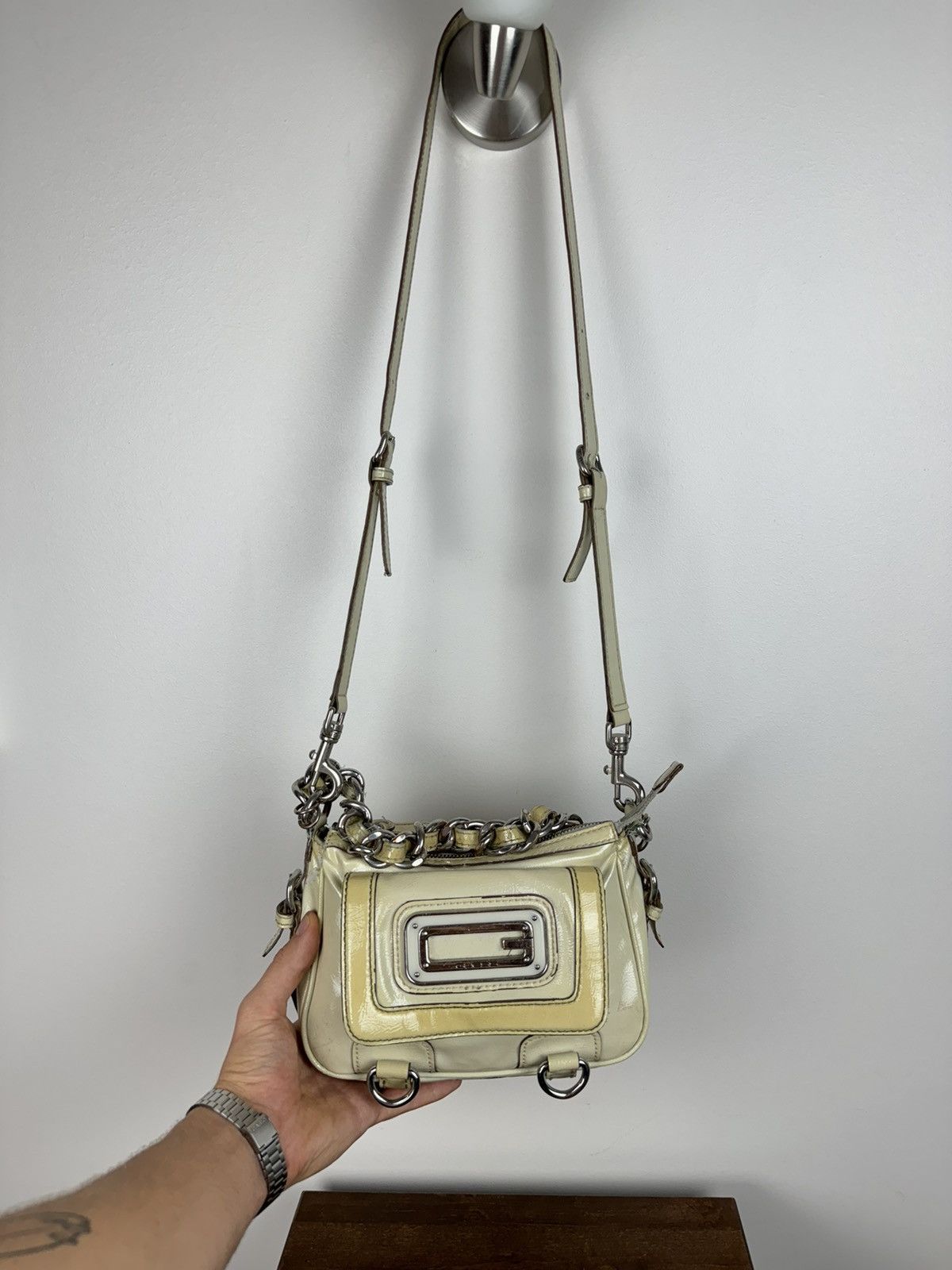 Guess Vintage hand bag Guess y2k original streetwear casual item Size ONE SIZE - 3 Thumbnail
