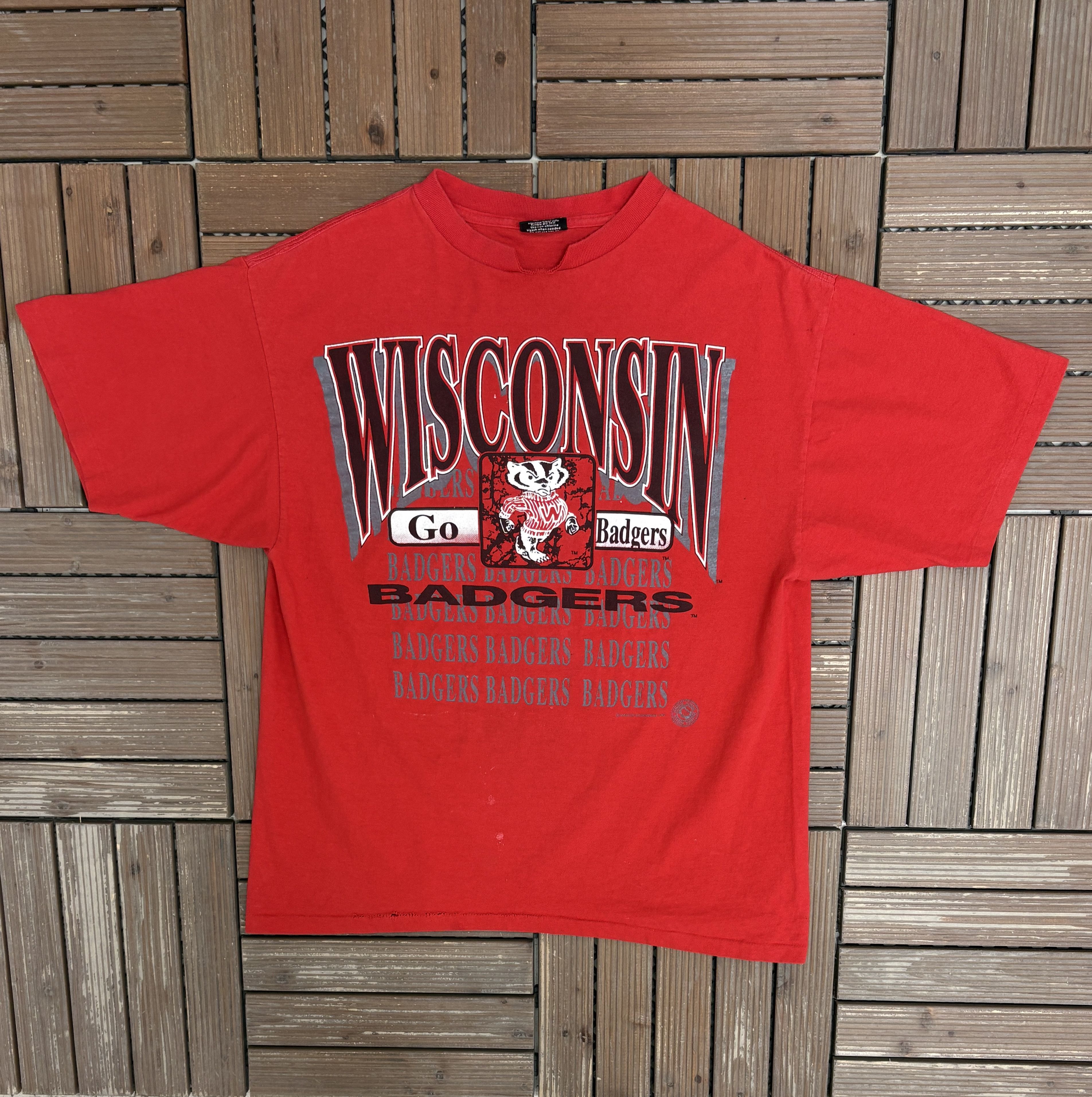 Vintage Wisconsin Badgers Vintage Red T-Shirt Tee Size US L / EU 52-54 / 3 - 1 Thumbnail