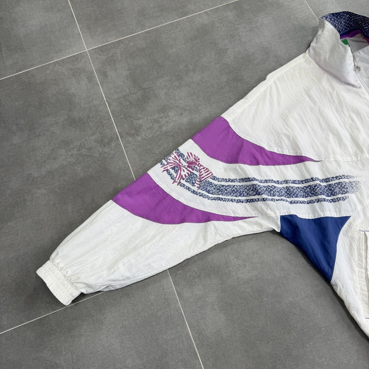 Diadora Vintage Diadora 90s Nylon Track Jacket Windbreaker Size XL Size US XL / EU 56 / 4 - 2 Thumbnail