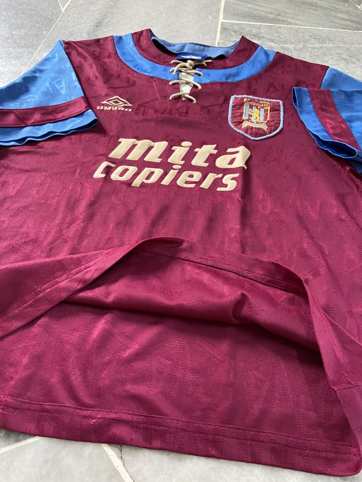 Umbro Vintage Aston Villa 1992 Home Shirt Jersey Size US M / EU 48-50 / 2 - 6 Thumbnail