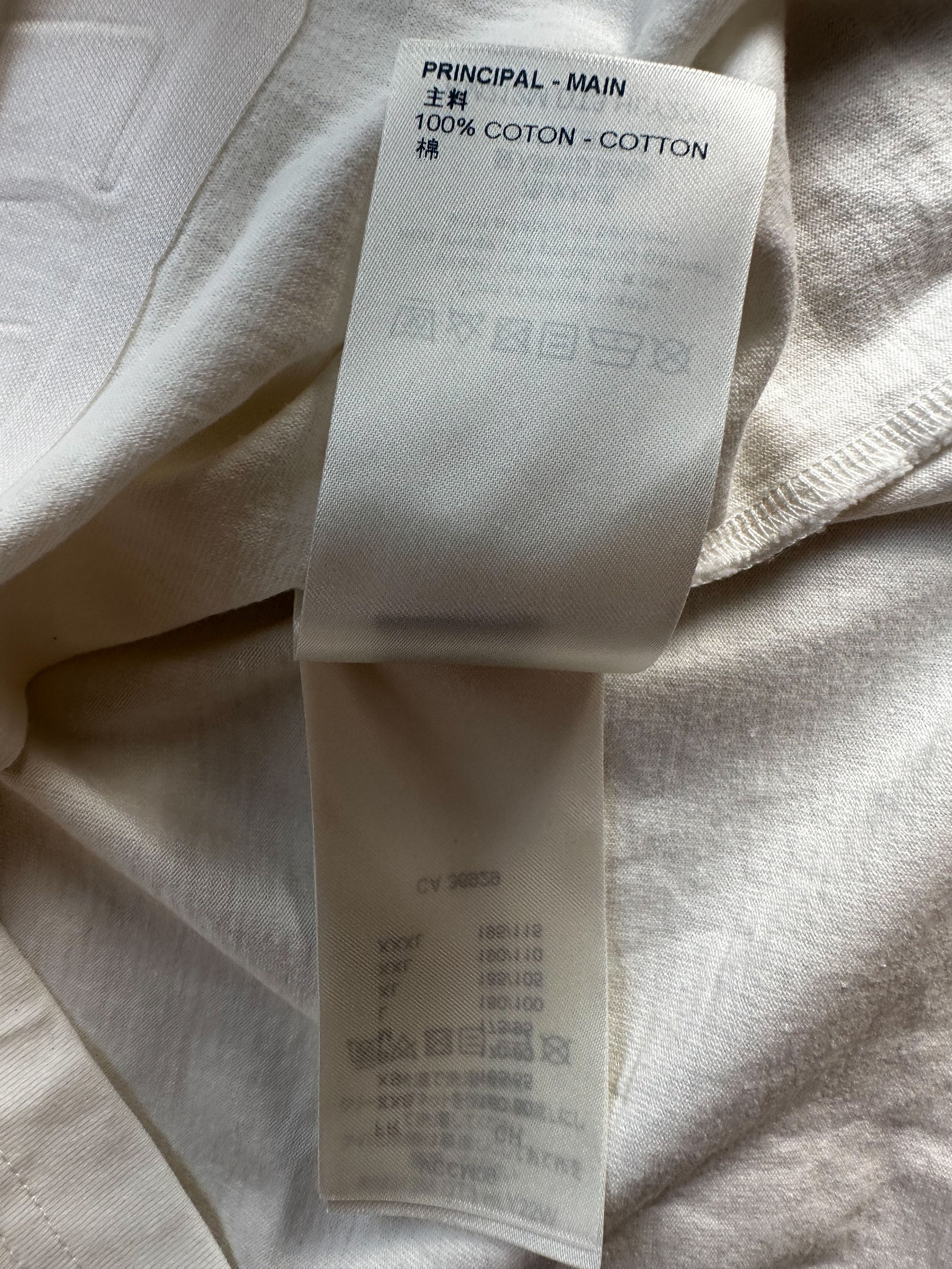 Louis Vuitton Louis Vuitton White Embossed T-Shirt Size US S / EU 44-46 / 1 - 5 Thumbnail