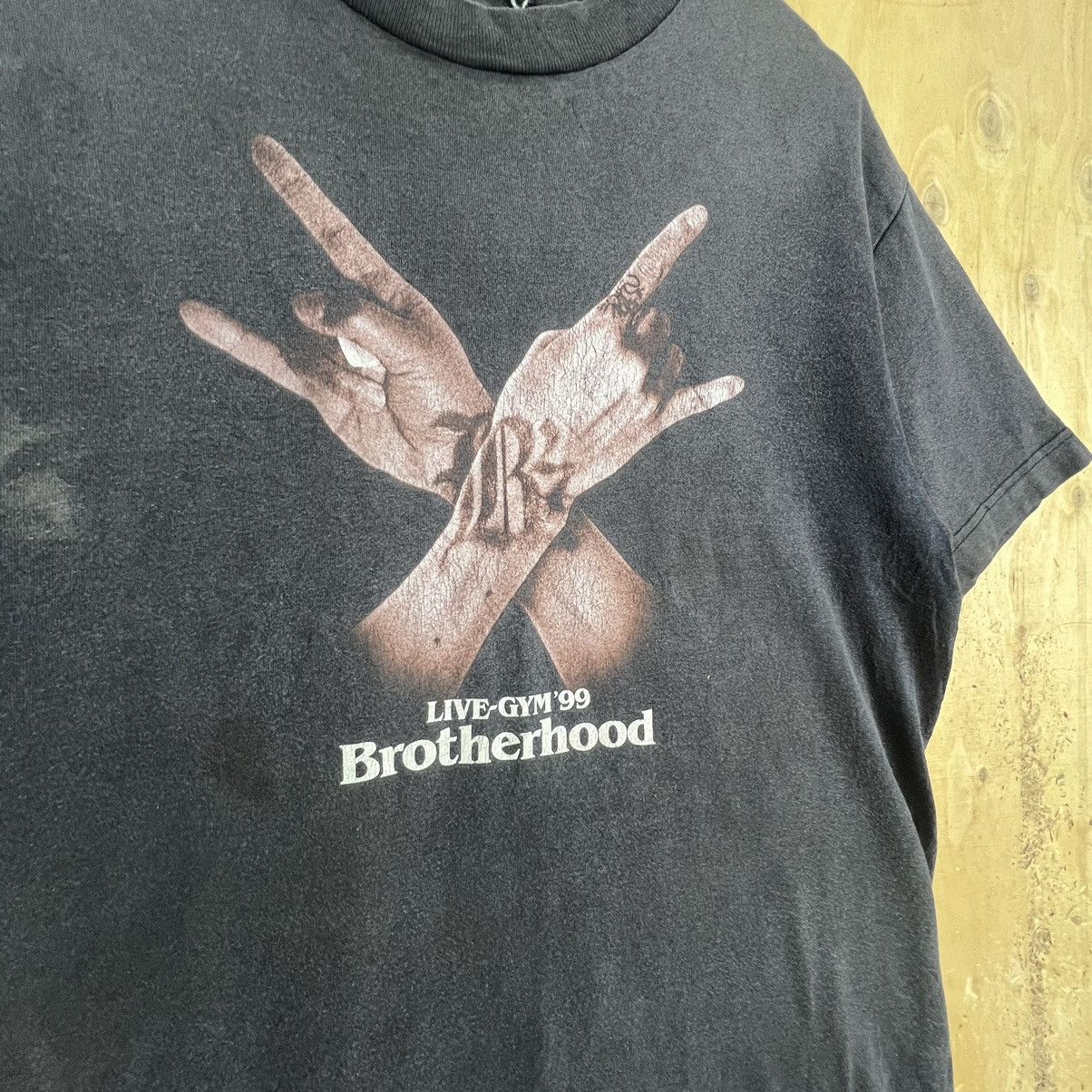Band Tees LIVE- GYM "99 Brotherhood Size US L / EU 52-54 / 3 - 4 Thumbnail
