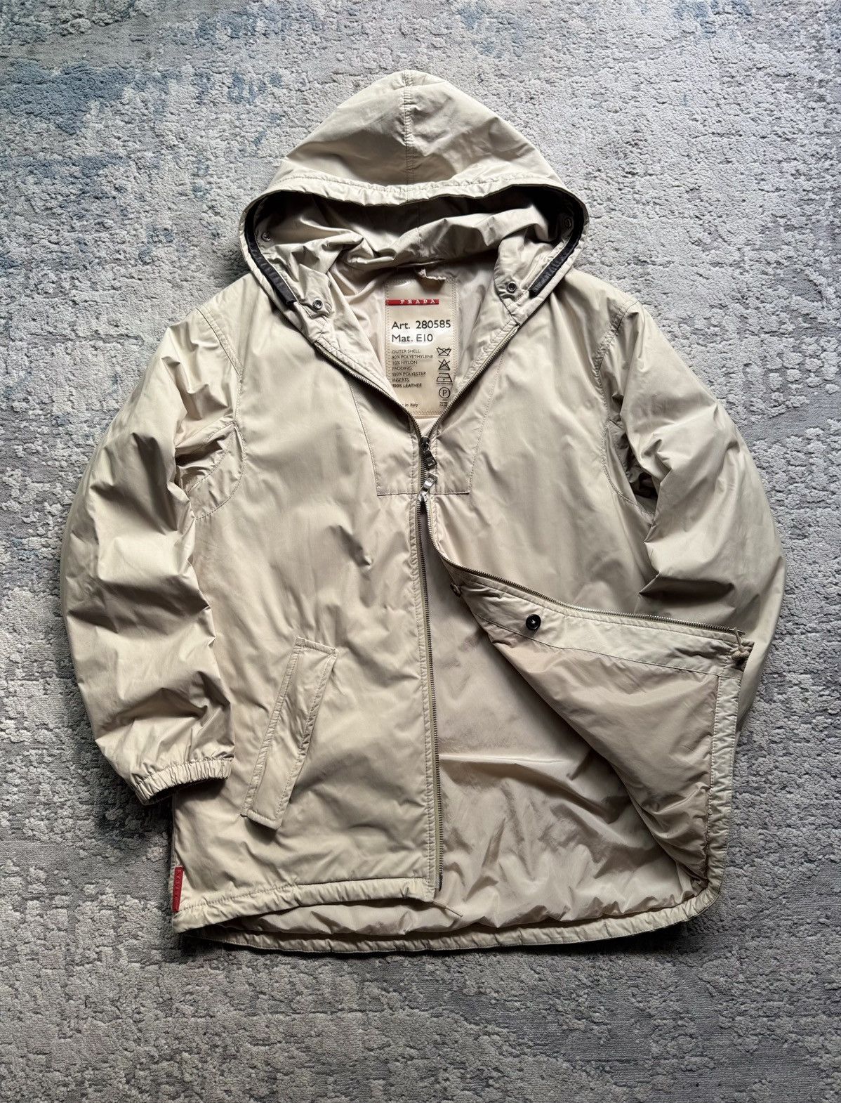 Prada Prada Vintage Sport Jacket Size 42 made italy Size M / US 6-8 / IT 42-44 - 1 Thumbnail