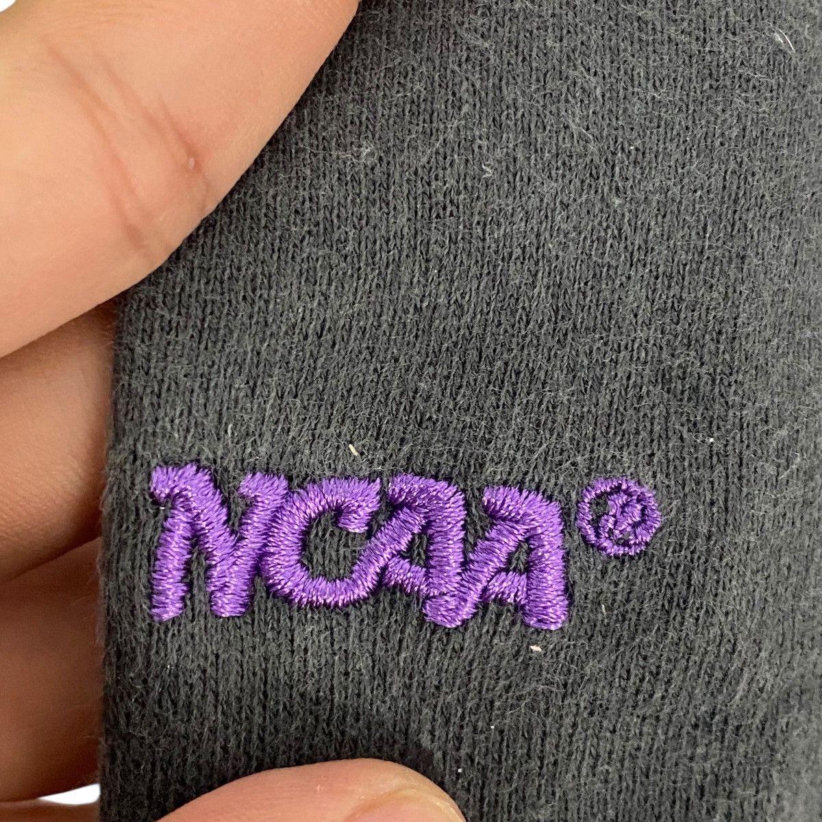 Other Vintage New York University Crewneck Sweatshirt Gray Size L Size US L / EU 52-54 / 3 - 5 Thumbnail