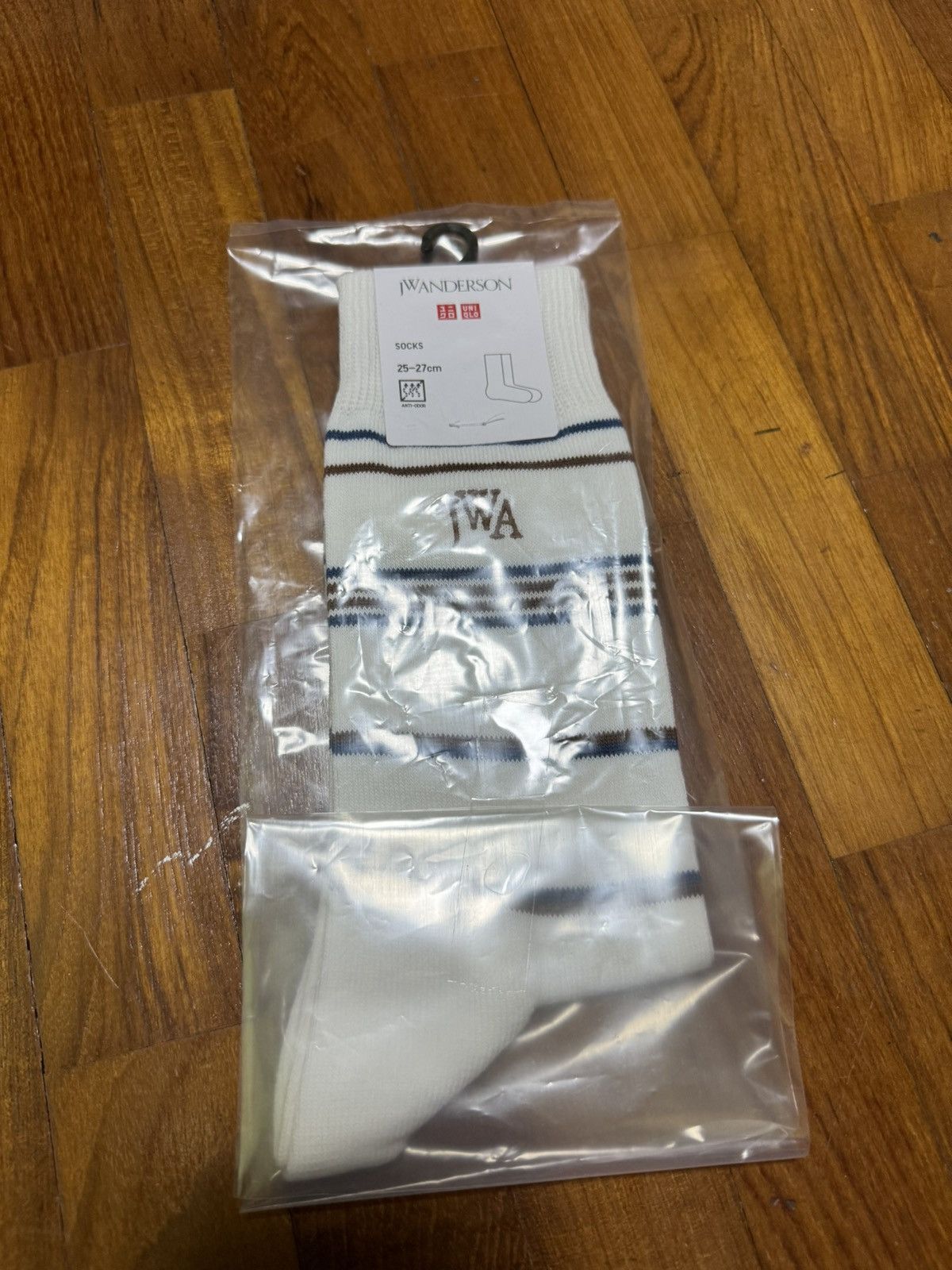 JW Anderson × Japanese Brand × Uniqlo JW Anderson x Uniqlo Socks SS24 Size 26 - 4 Thumbnail