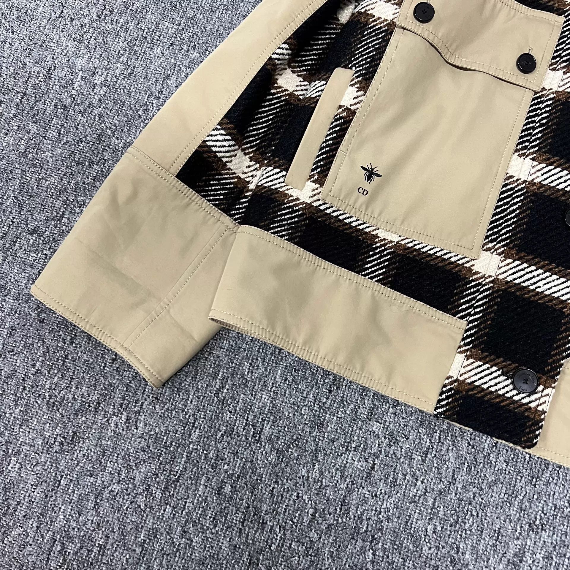 Dior Dior Plaid Big Pocket Bee Embroidered Jacket 36 Size XS / US 0-2 / IT 36-38 - 5 Thumbnail