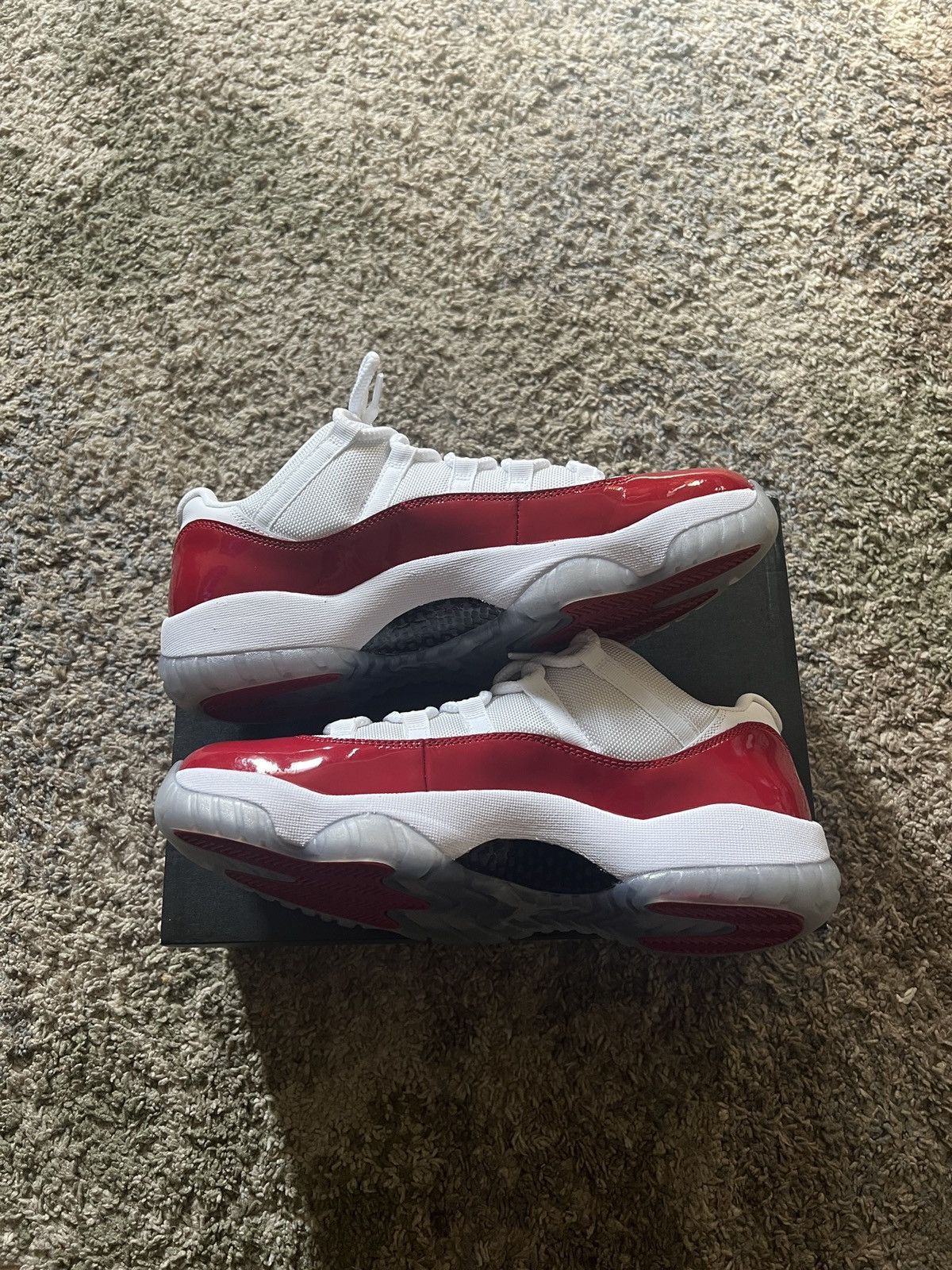 Jordan Brand × Nike Air Jordan 11 retro cherry low Size US 11 / EU 44 - 5 Thumbnail