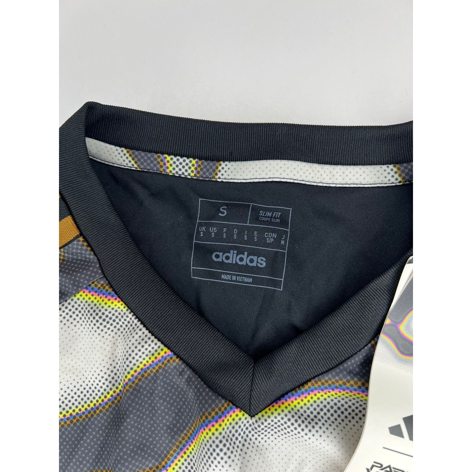Adidas Adidas Tiro LOVE UNITES Soccer Jersey Black Gold Camo Size US S / EU 44-46 / 1 - 7 Thumbnail