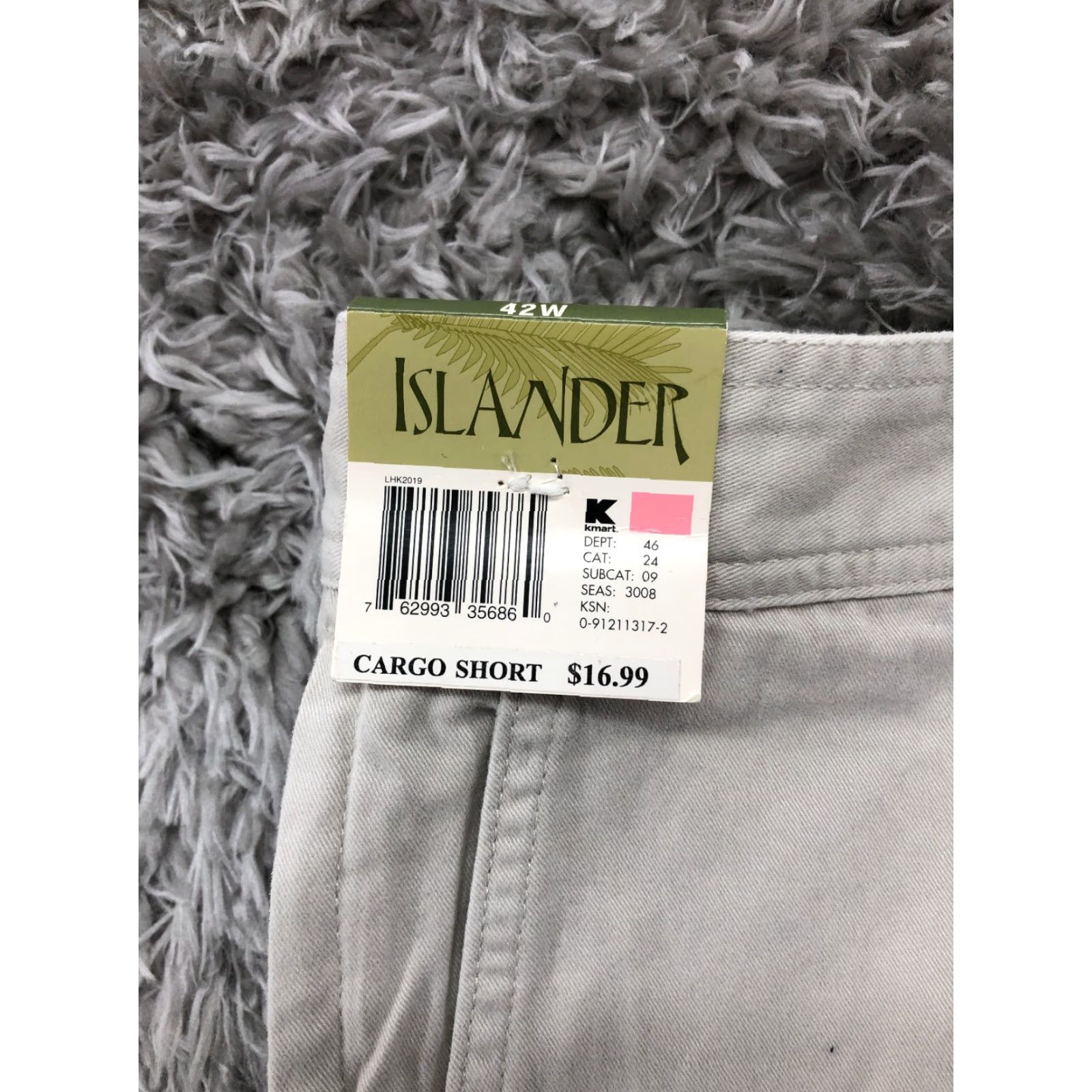 Vintage Islander Cargo Shorts Mens Size 42 Beige Regular Mid Rise Knit Cotton Belt Loops 10 in Inseam Casual Size US 42 / EU 58 - 6 Thumbnail