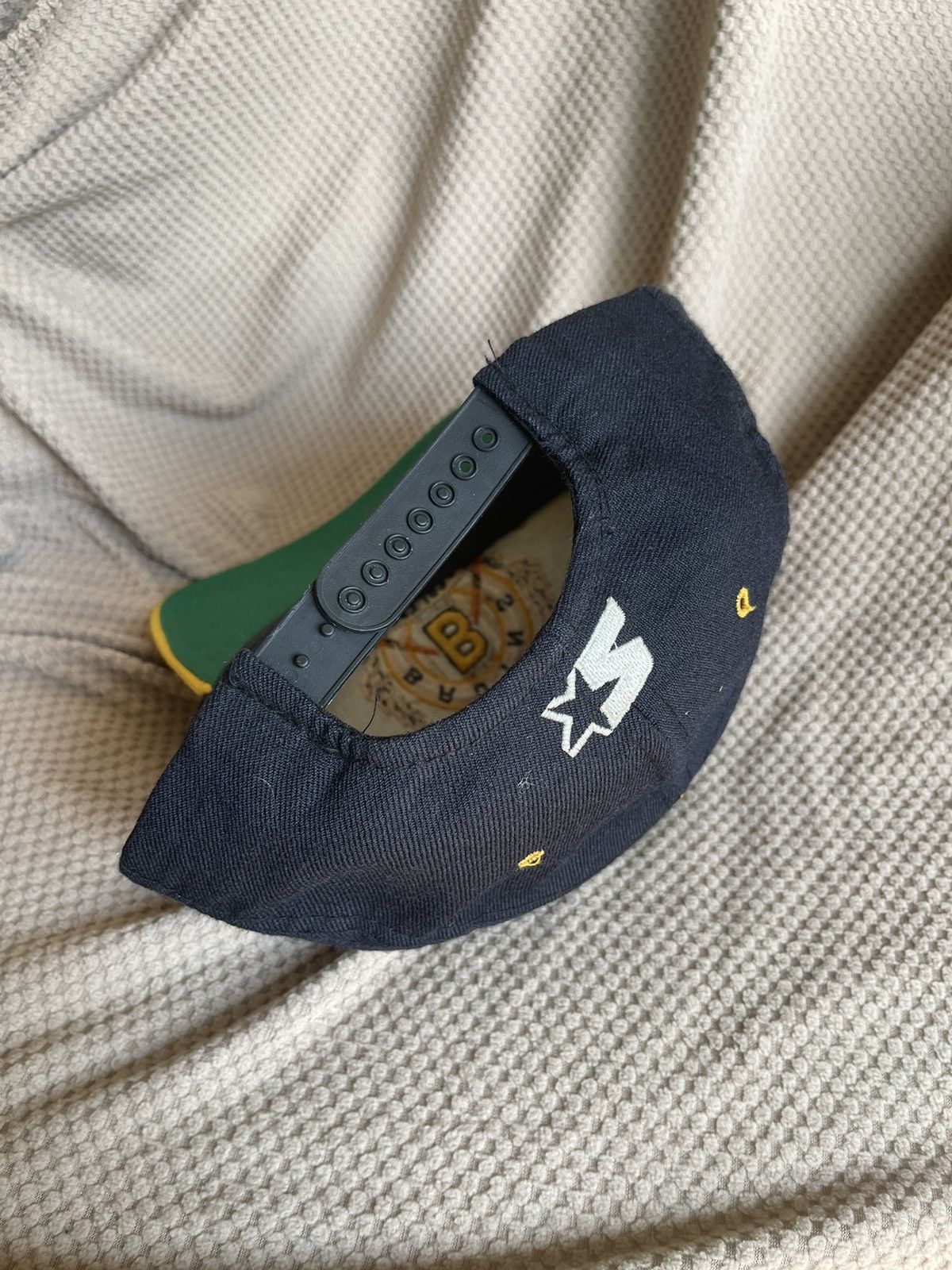 Starter Vintage boston bruins nhl starter snapback hat Size ONE SIZE - 3 Thumbnail
