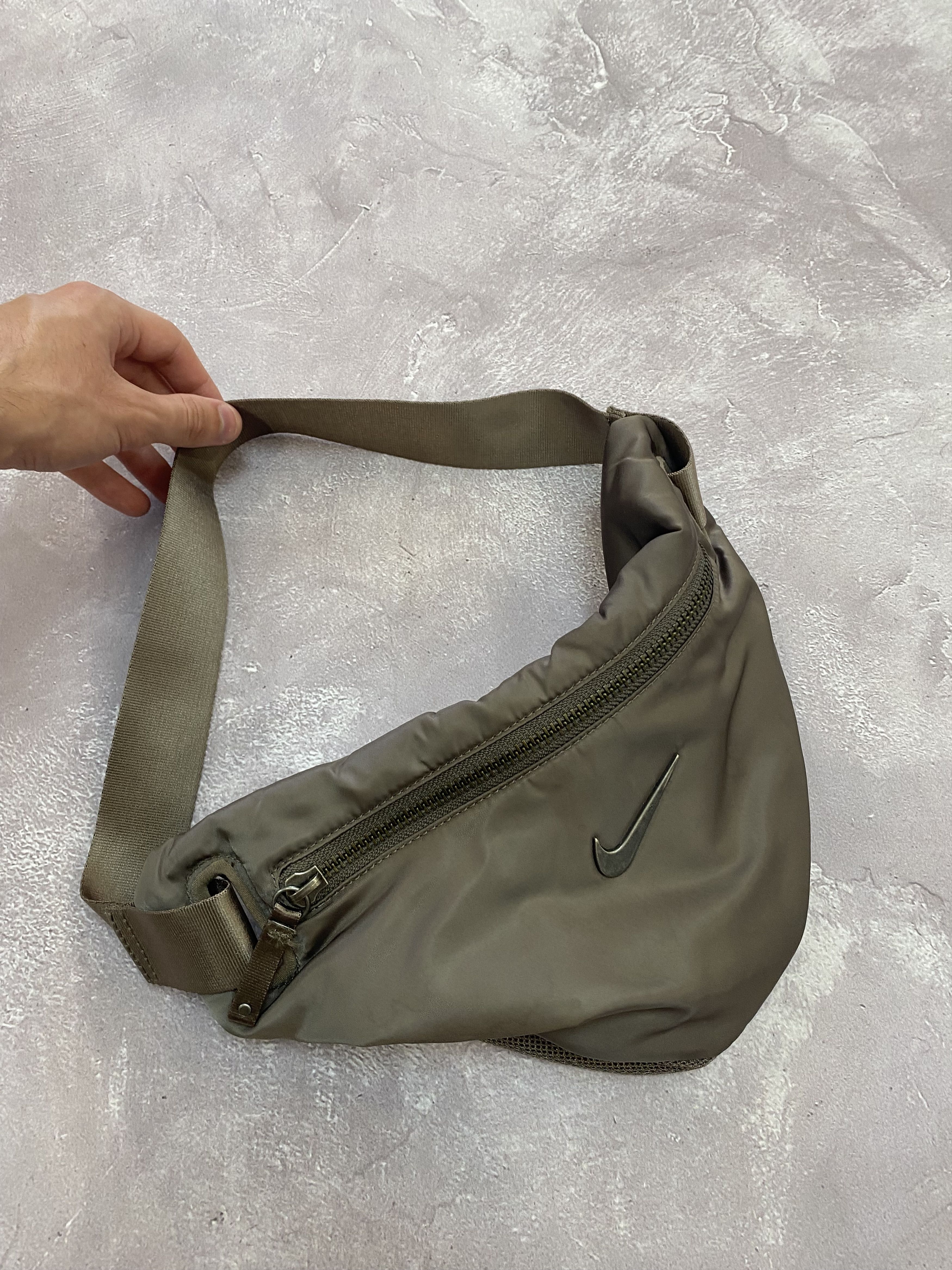 Nike RARE NIKE VINTAGE SLING Y2K NYLON SHOULDER BAG METAL SWOOSH Size ONE SIZE - 8 Thumbnail