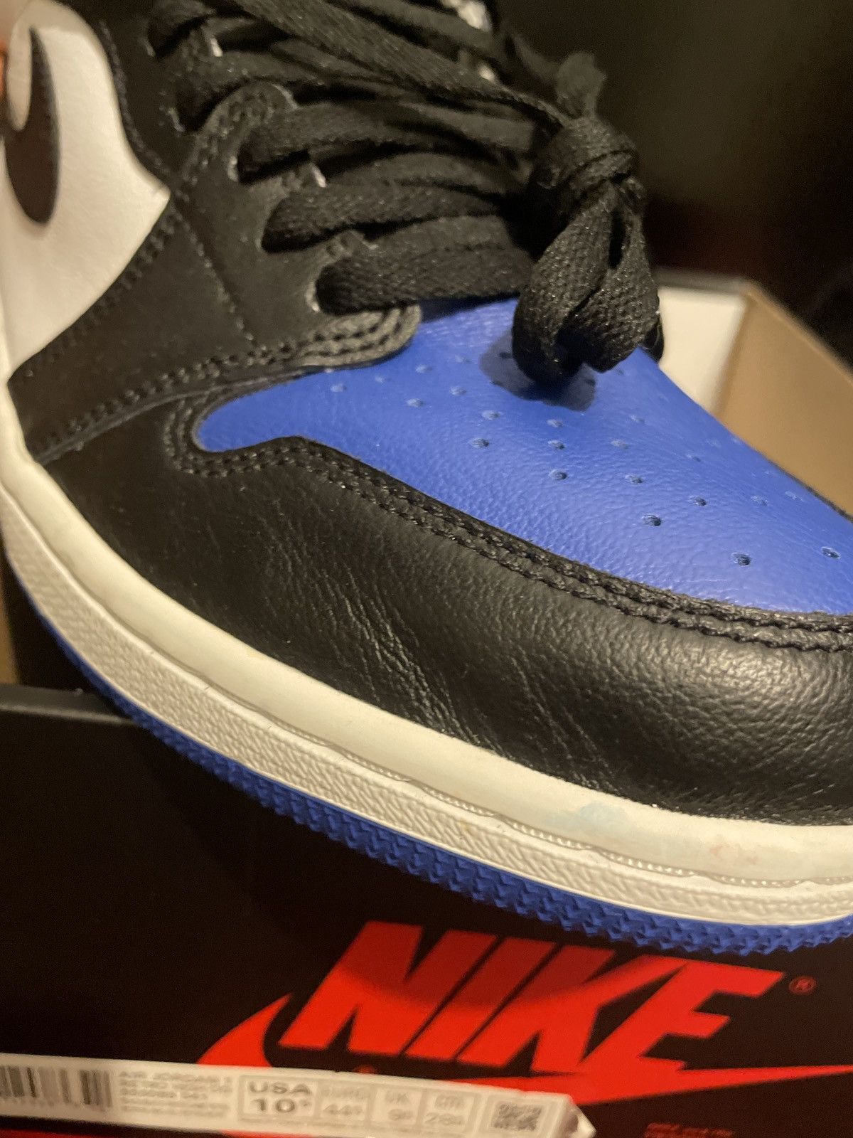 Jordan Brand AIR JORDAN 1 RETRO HIGH OG/ ROYAL TOE Size US 10.5 / EU 43-44 - 11 Thumbnail