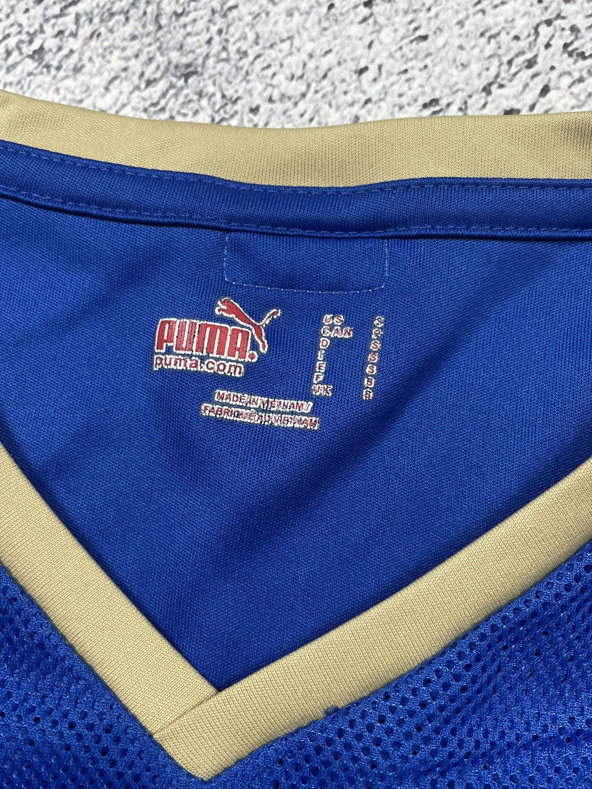 Puma × Vintage Vintage Puma Italy Soccer Blockcore Jersey Size US S / EU 44-46 / 1 - 11 Thumbnail