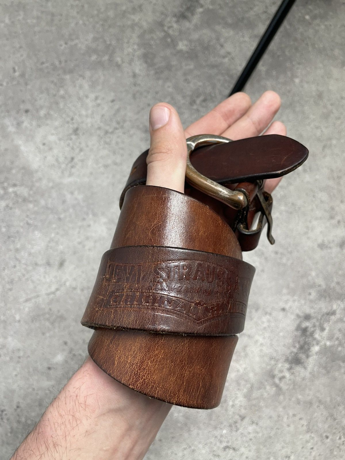 Leather Vintage Levi’s leather belt big logo Oldmoney Made in Italy Size ONE SIZE - 2 Thumbnail