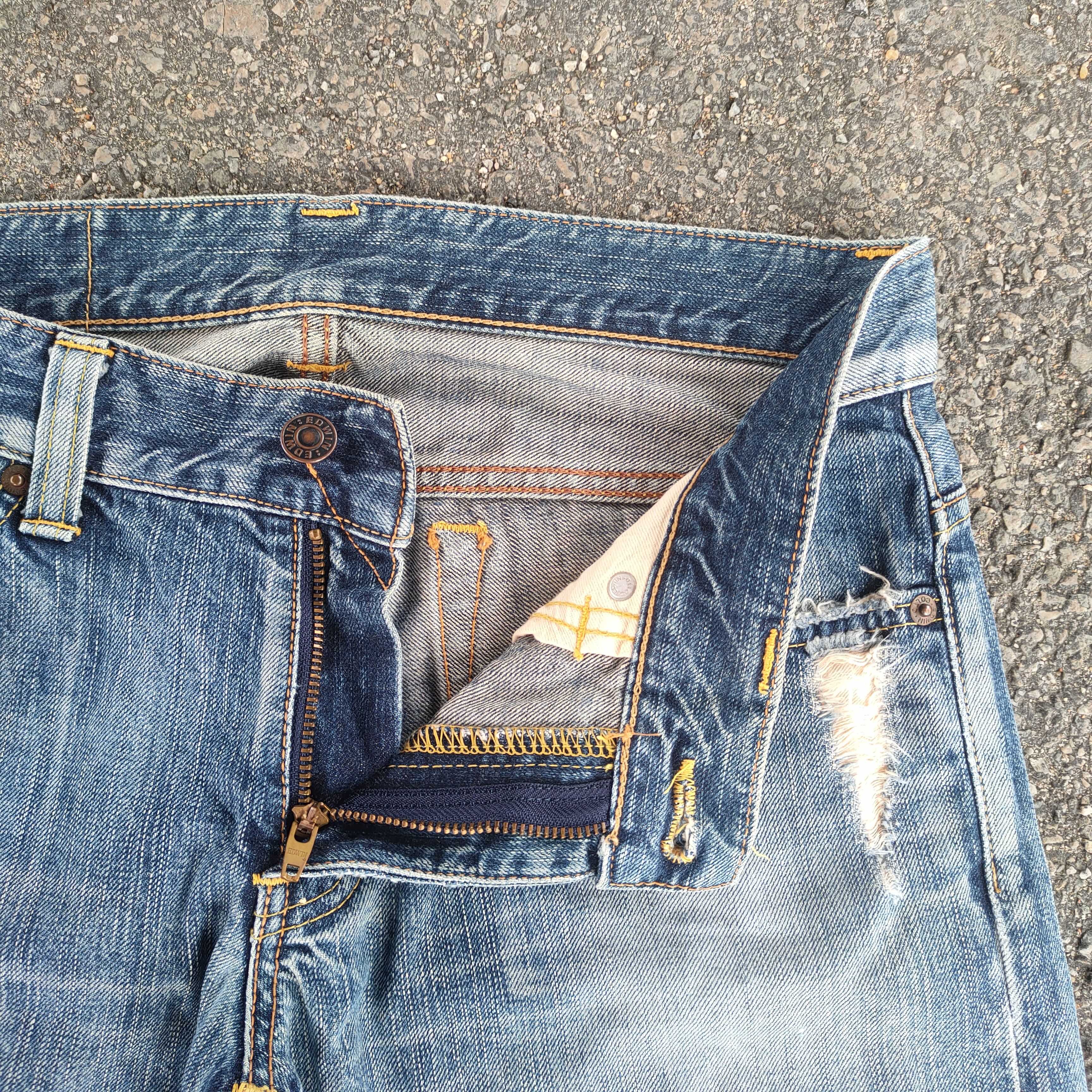 Edwin VINTAGE EDWIN 401 RIPPED FADED JEANS DENIM PANTS Size US 31 - 6 Thumbnail
