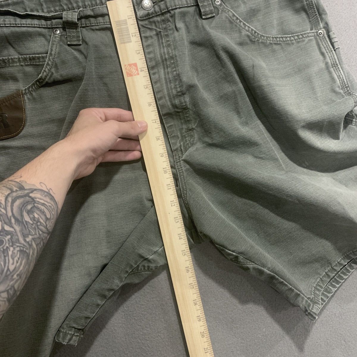 Wrangler Wrangler Riggs Carpenter Shorts Ripstop Canvas 40 Olive/Grey Size US 40 / EU 56 - 13 Thumbnail