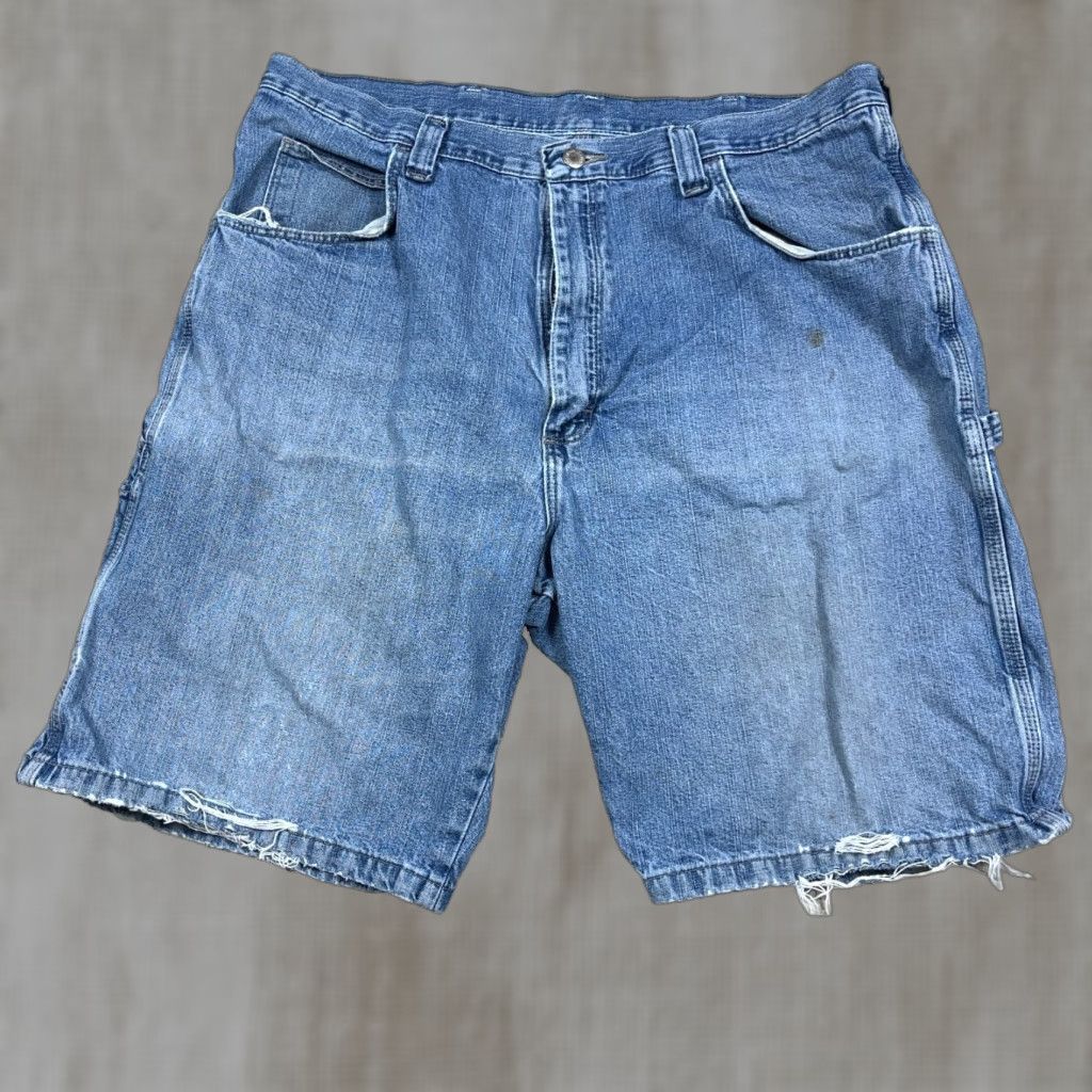 Wrangler VINTAGE Wrangler Shorts Men 38 Bermuda Denim Distressed Grunge 90s Baggy Pockets Casual 5-Pocket Design Size US 38 / EU 54 - 1 Thumbnail