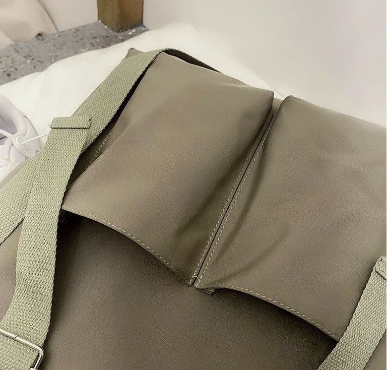 Japanese Brand Green Color Simple Fashion Nylon Canvas Tote Bag Size ONE SIZE - 5 Thumbnail