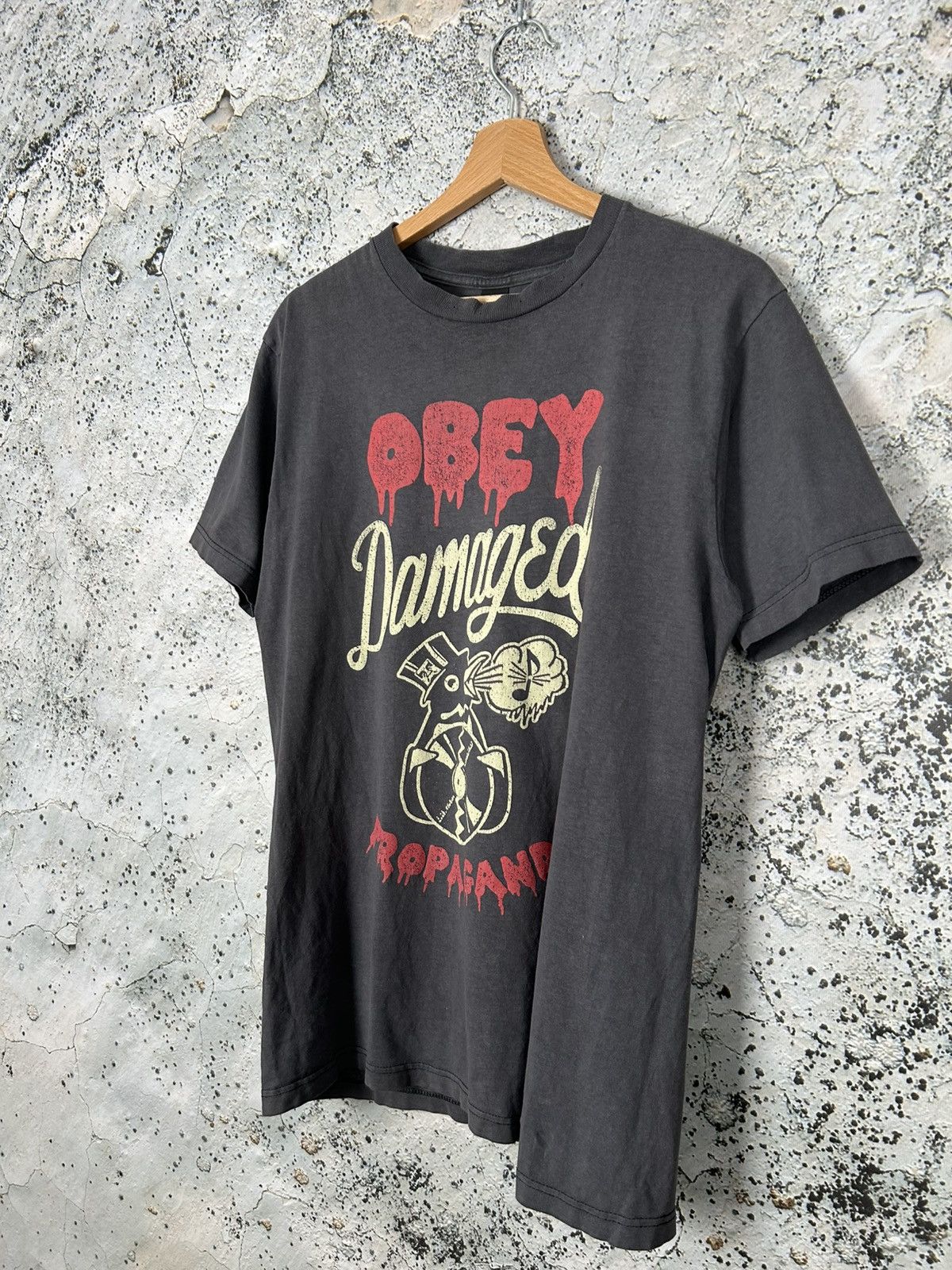 Obey Vintage Obey Damaged Propaganda Graphic Tee Streetwear Hype Size US M / EU 48-50 / 2 - 2 Thumbnail