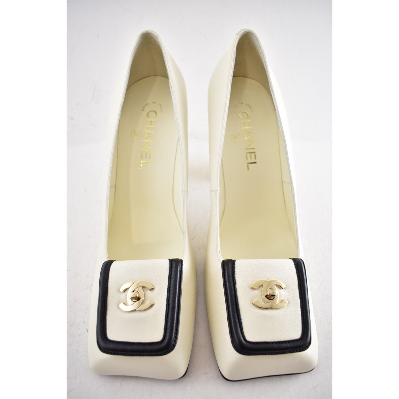 Chanel Chanel Ivory Black Square Turnlock Block Heel Pump 40.5 Size US 10.5 / IT 40.5 - 11 Thumbnail