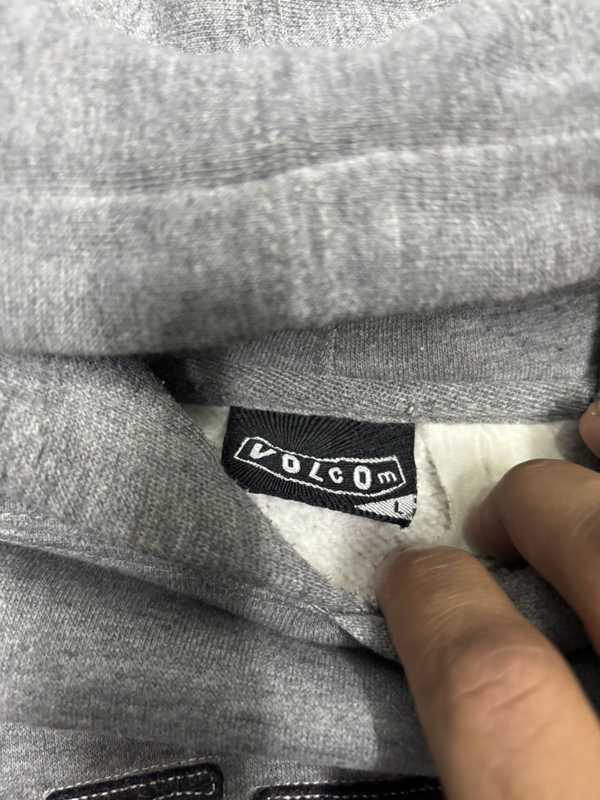Vintage Vintage Volcom Dirt Sweater Hoodies Street Fashion Size US L / EU 52-54 / 3 - 9 Thumbnail