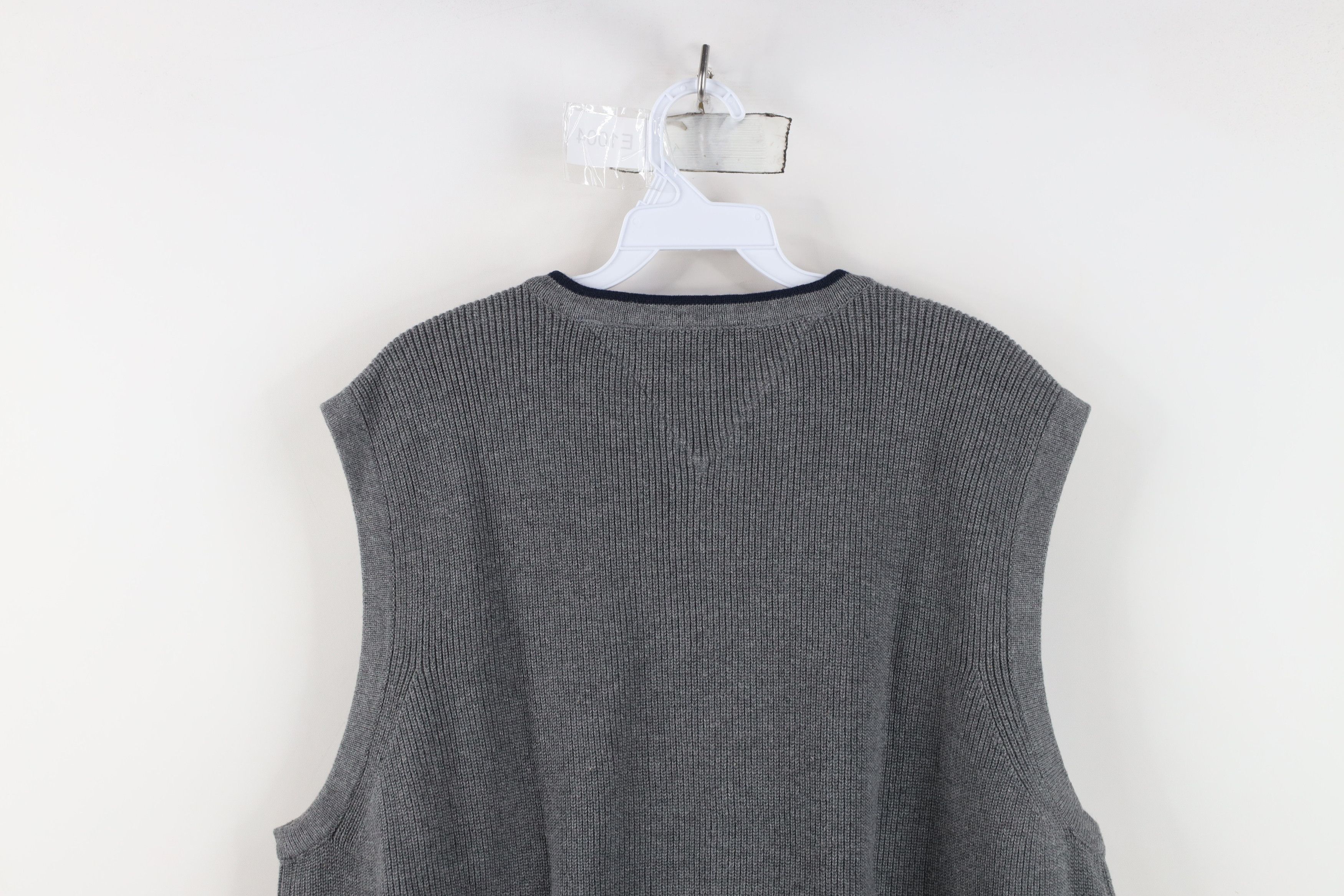 Tommy Hilfiger Deadstock Vintage 90s Tommy Hilfiger Knit Sweater Vest Gray Size US XL / EU 56 / 4 - 10 Thumbnail