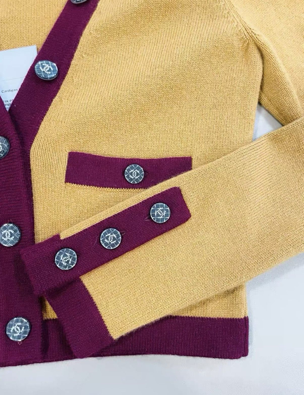 Chanel Chanel Classic Pumpkin Cashmere Cardigan J33 Size XS / US 0-2 / IT 36-38 - 4 Thumbnail