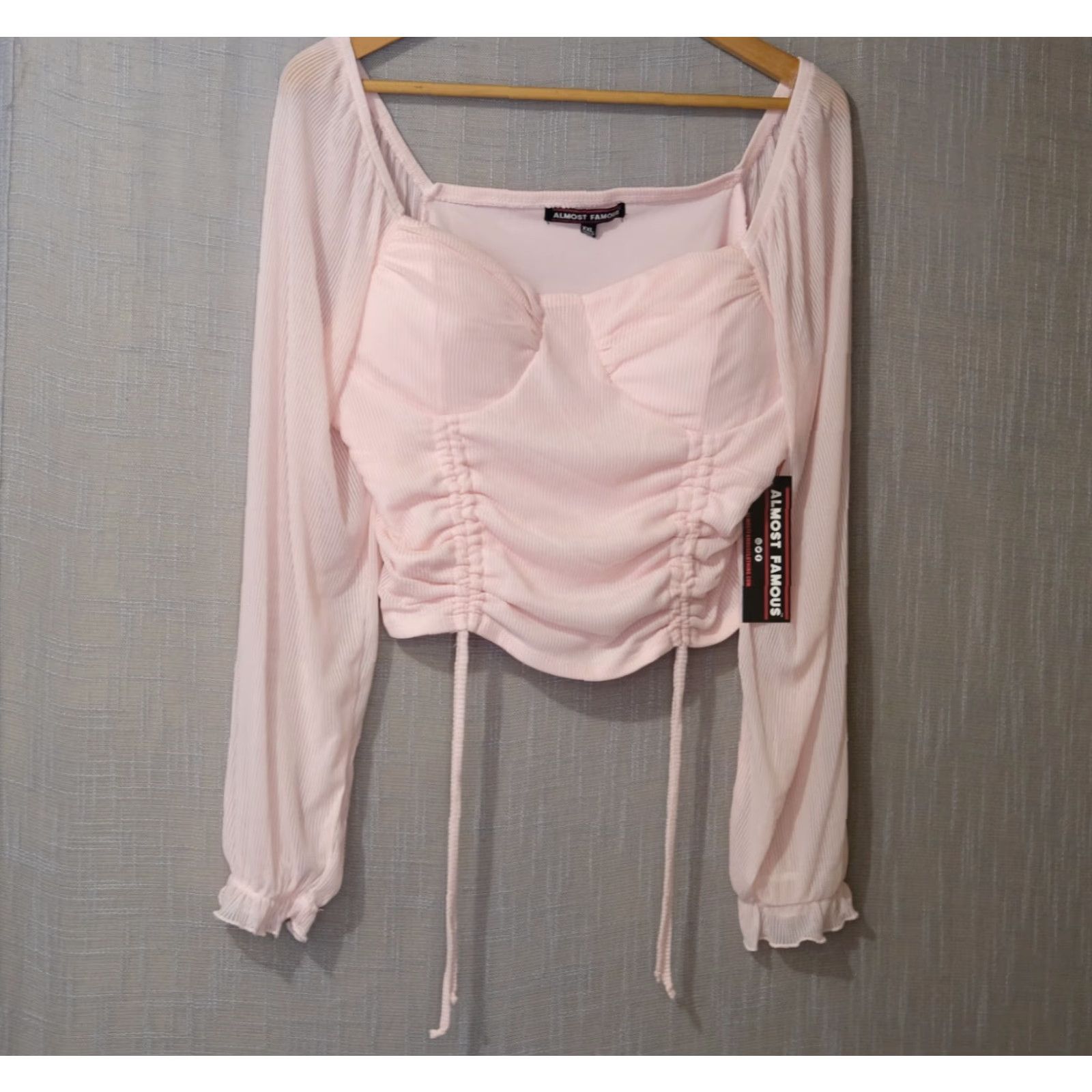 Almost Famous NWT! Almost Famous Cropped Top Pink Ruched Womens XXL Shirt Top Cropped Pink Ruched Balloon Sleeve Square Neck Size XXL / US 16-18 / IT 52-54 - 2 Thumbnail
