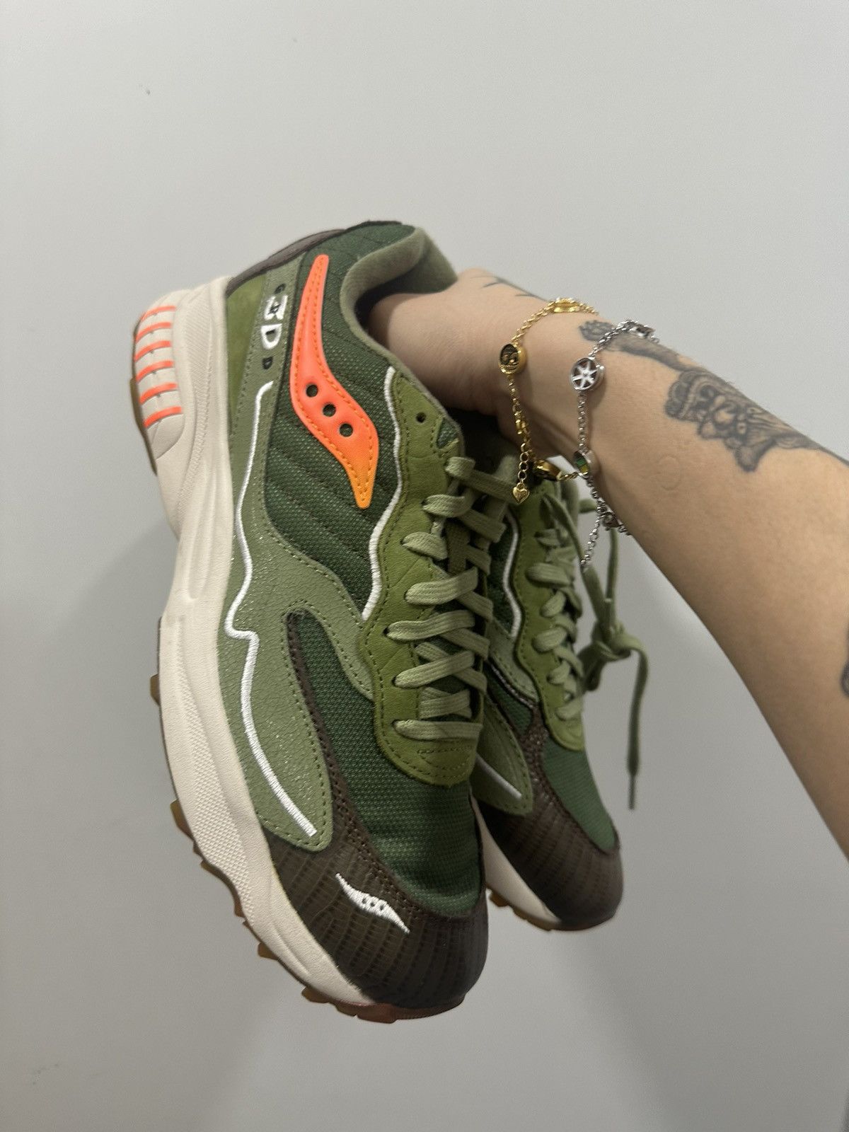 Saucony Saucony 3D Grid Hurricane Maybe Tomorrow Tortoise Size US 8.5 / EU 41-42 - 5 Thumbnail