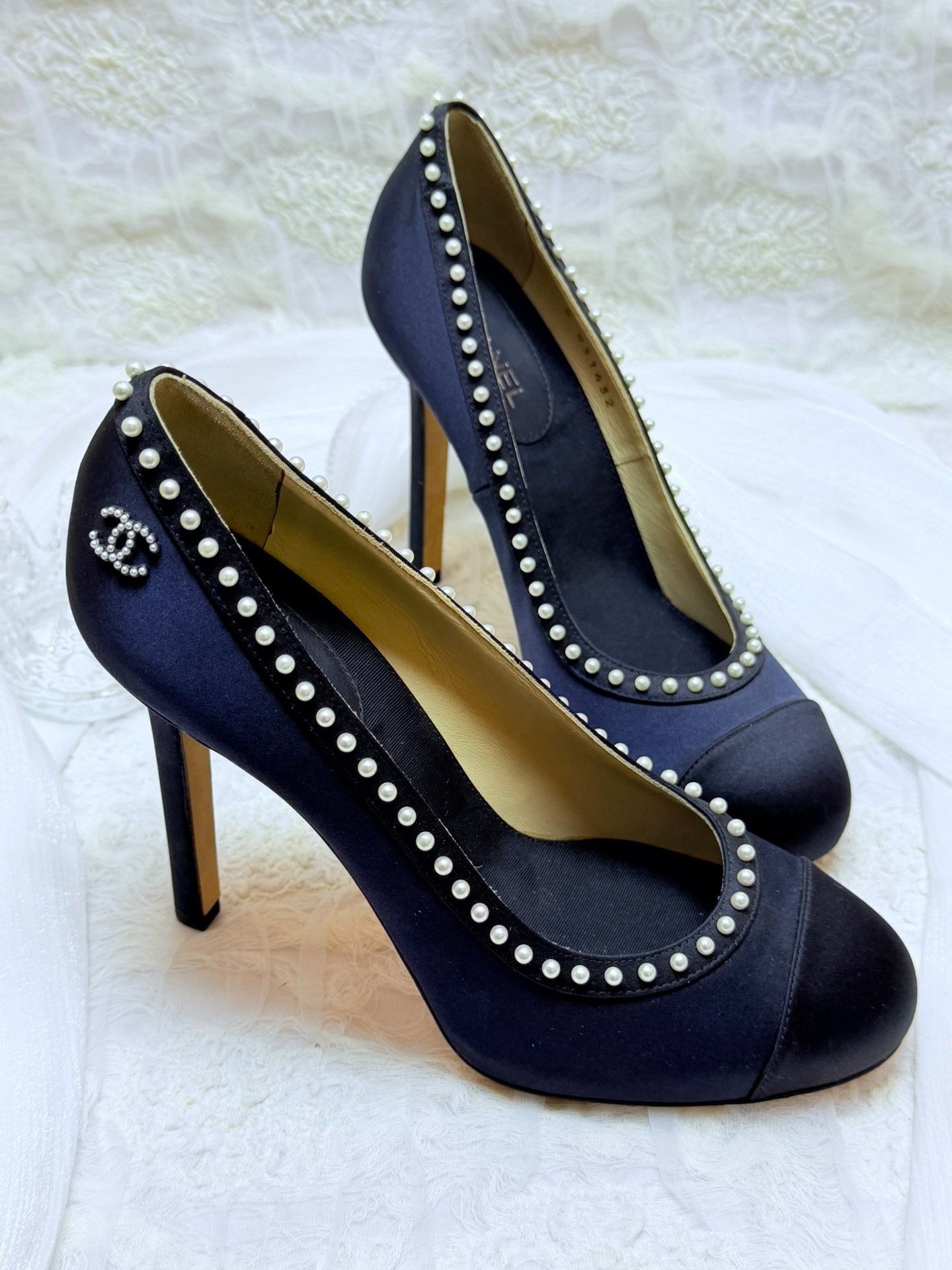 Chanel Chanel Blue Lowtop Sneakers us_6 Women Size US 6 / IT 36 - 1 Thumbnail