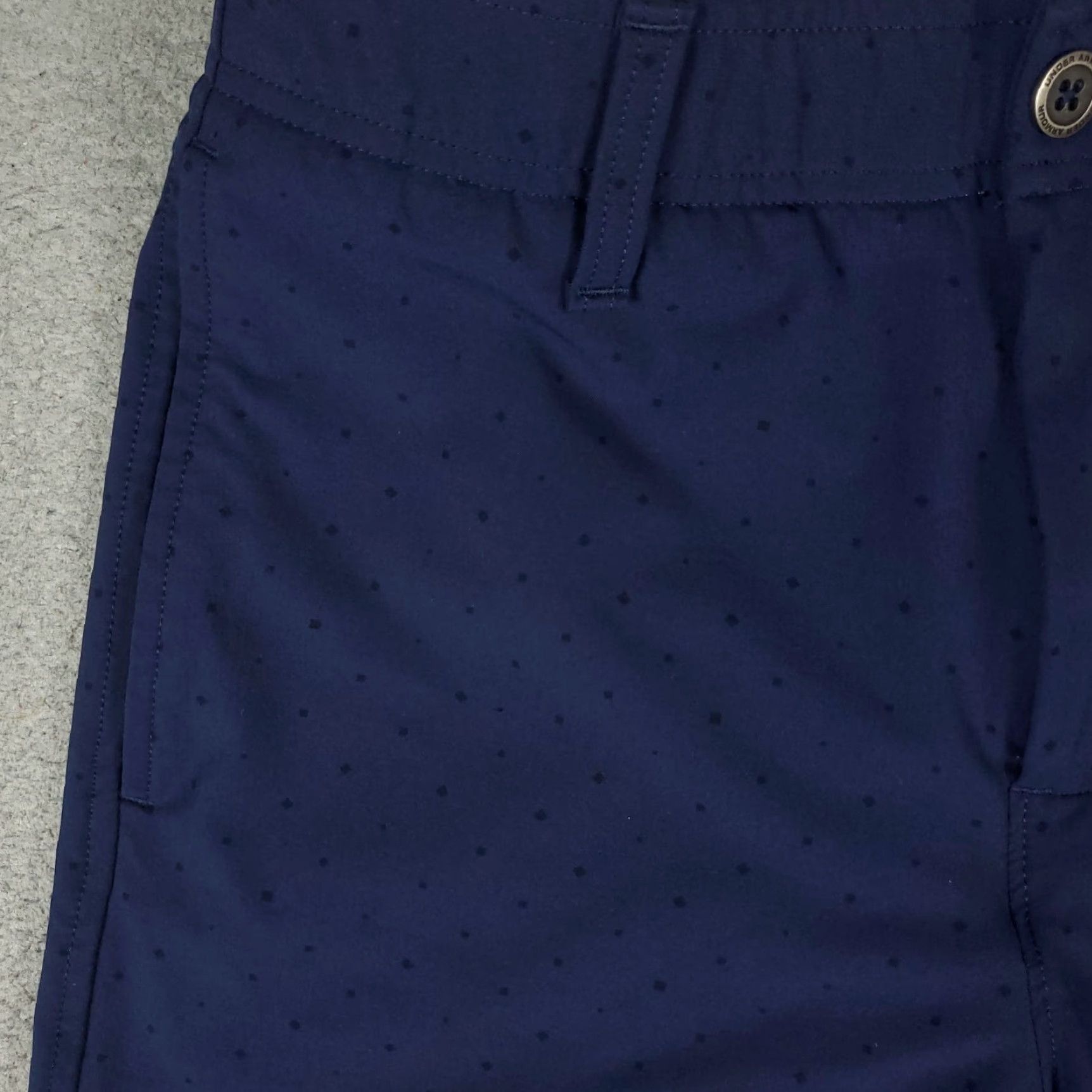 Under Armour Under Armour Shorts Mens 30 Blue Chino Flat Front Casual Golf Sport Solid Pattern Regular Waist 30 Inseam N/A Size US 30 / EU 46 - 2 Thumbnail