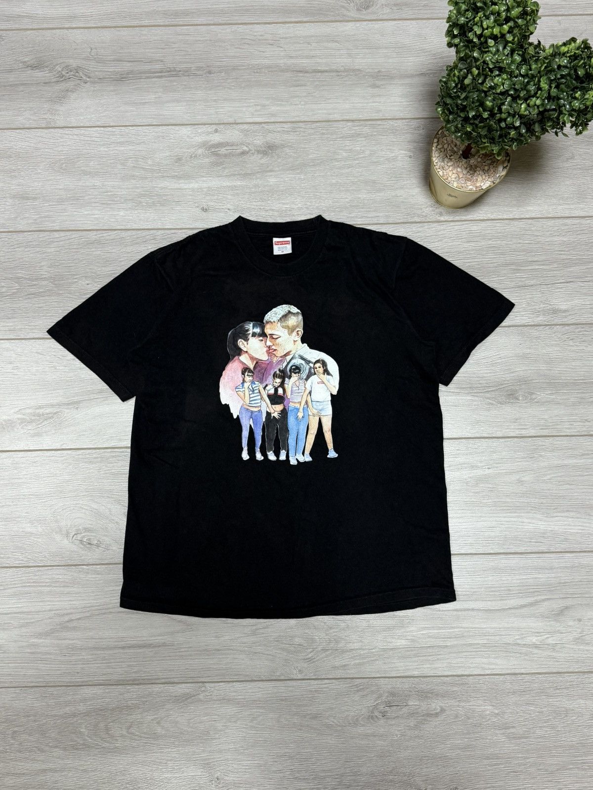 Supreme Supreme kiss tee shirt USA humor fun xxx Size US M / EU 48-50 / 2 - 1 Thumbnail