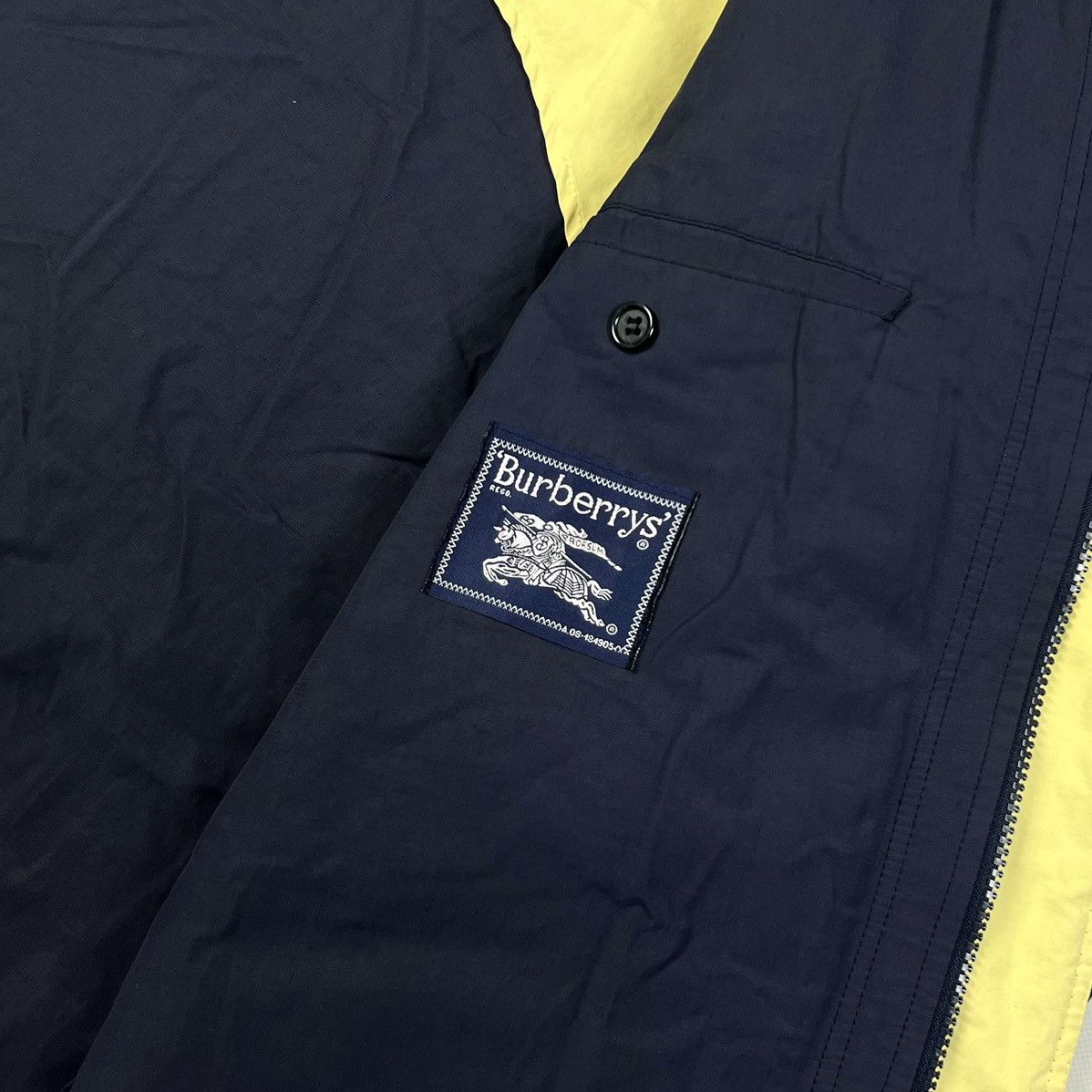 Burberry × Vintage Auth Vintage Burberrys Logo Cotton Jacket Men’s Size M-L Size US L / EU 52-54 / 3 - 17 Thumbnail