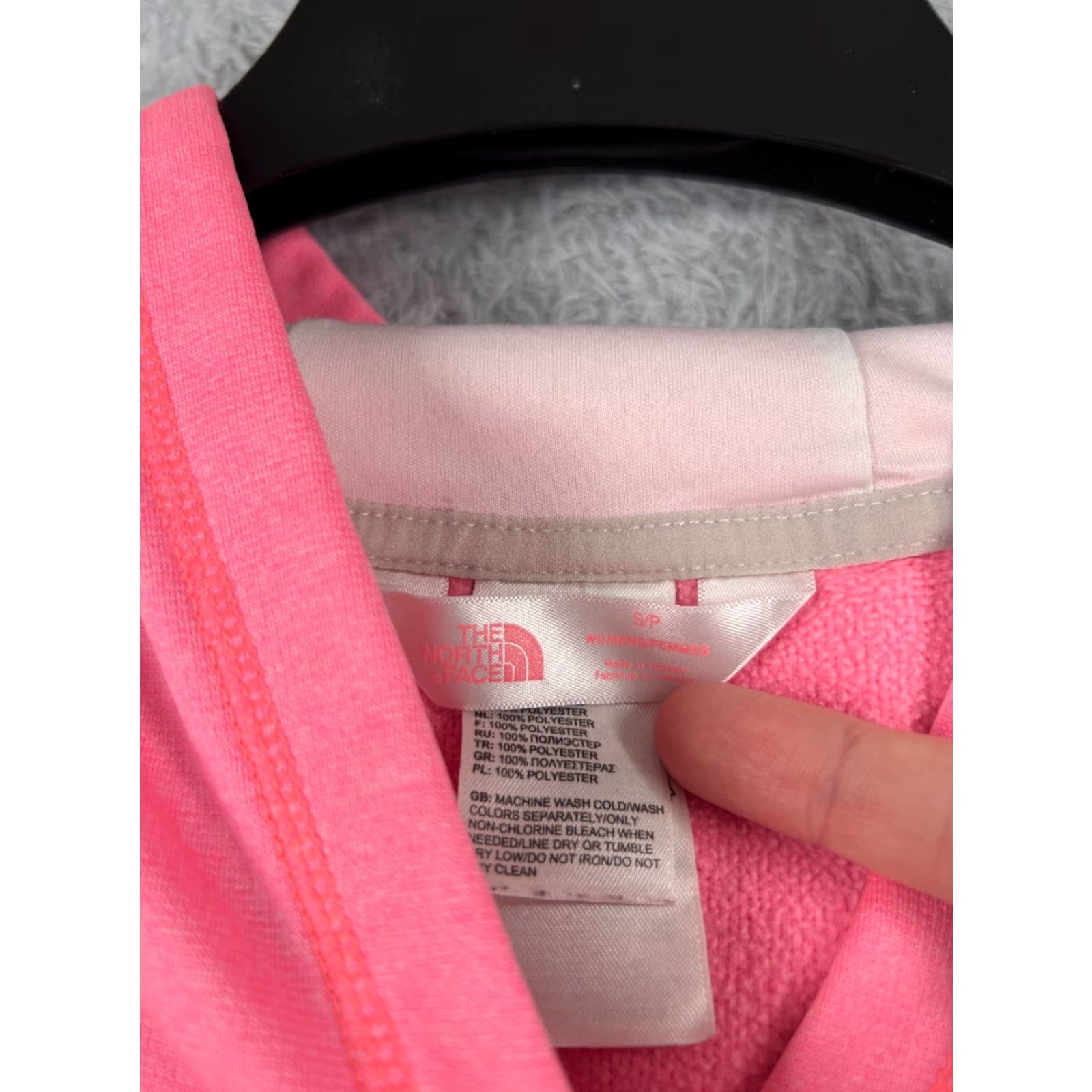 The North Face The North Face Hoodie Womens Small Pink Logo Pocket 100% Polyester Read Size S / US 4 / IT 40 - 6 Thumbnail