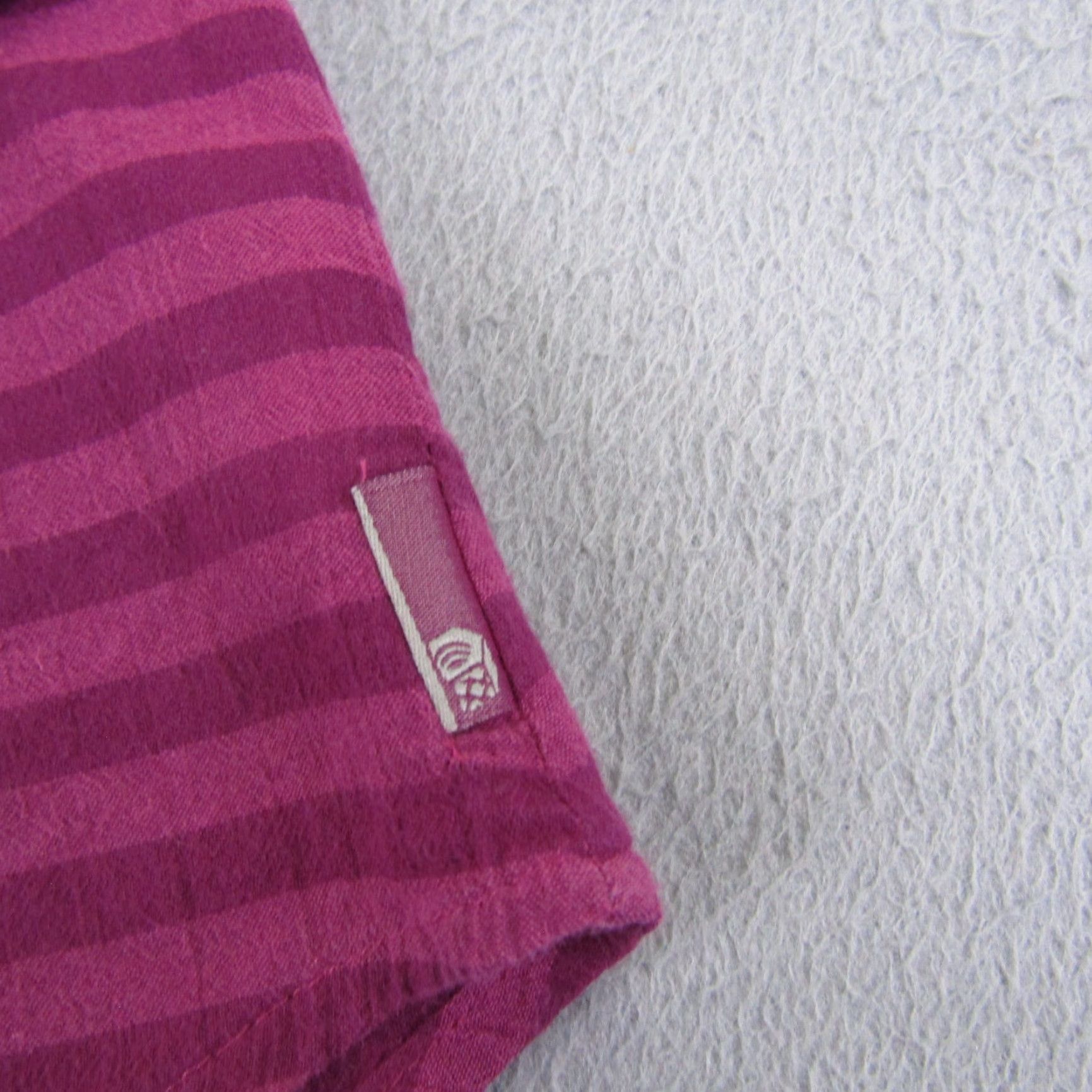 Mountain Hardwear Mountain Hardwear Shirt Womens 10 Pink Stripes Button Up V Neck Casual Outdoor Size L / US 10 / IT 46 - 6 Thumbnail