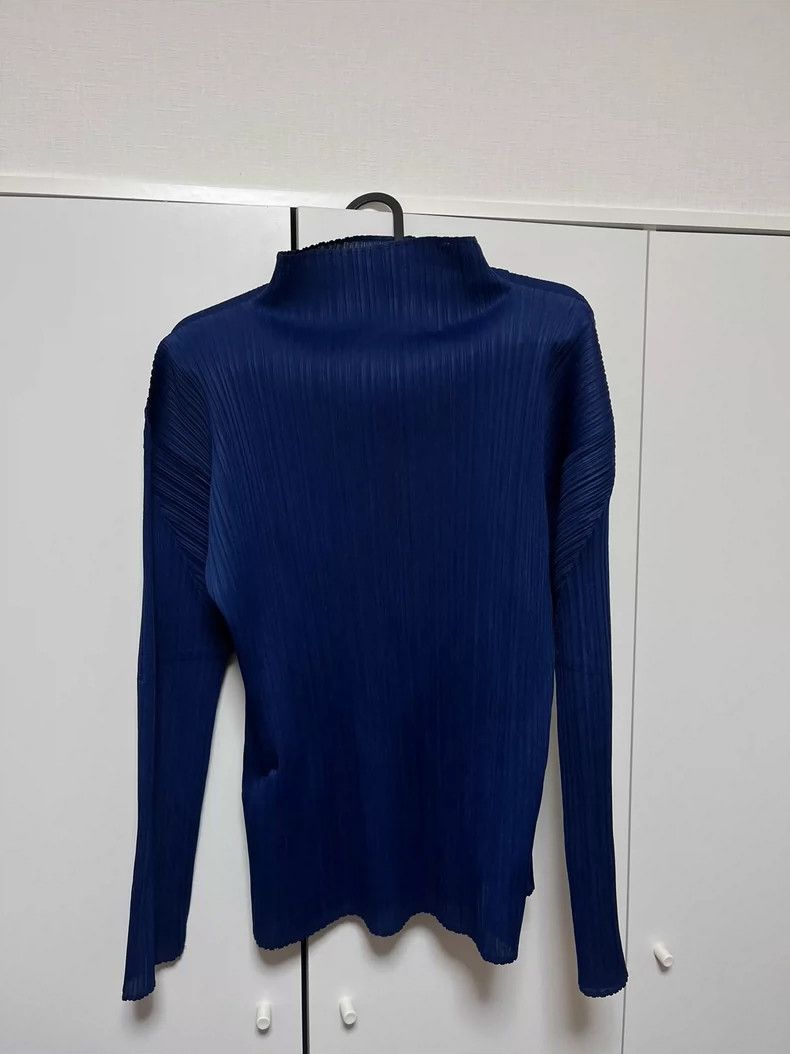 Issey Miyake issey miyake Long sleeves in royal blue 2505-Nextarrow Size L / US 10 / IT 46 - 2 Thumbnail