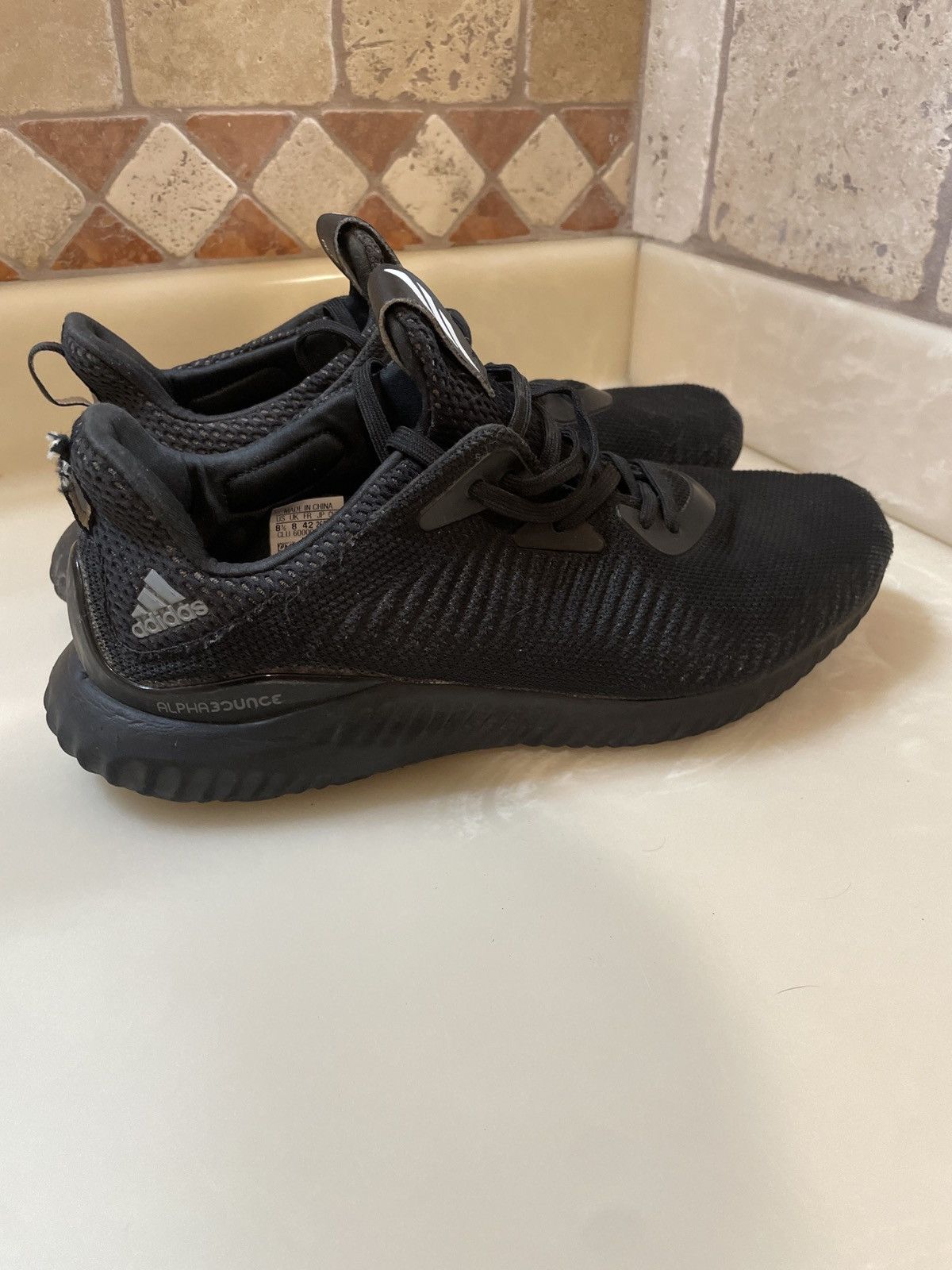 Nike Adidas AlphaBounce 3 athletic shoes Size US 8.5 / EU 41-42 - 3 Thumbnail