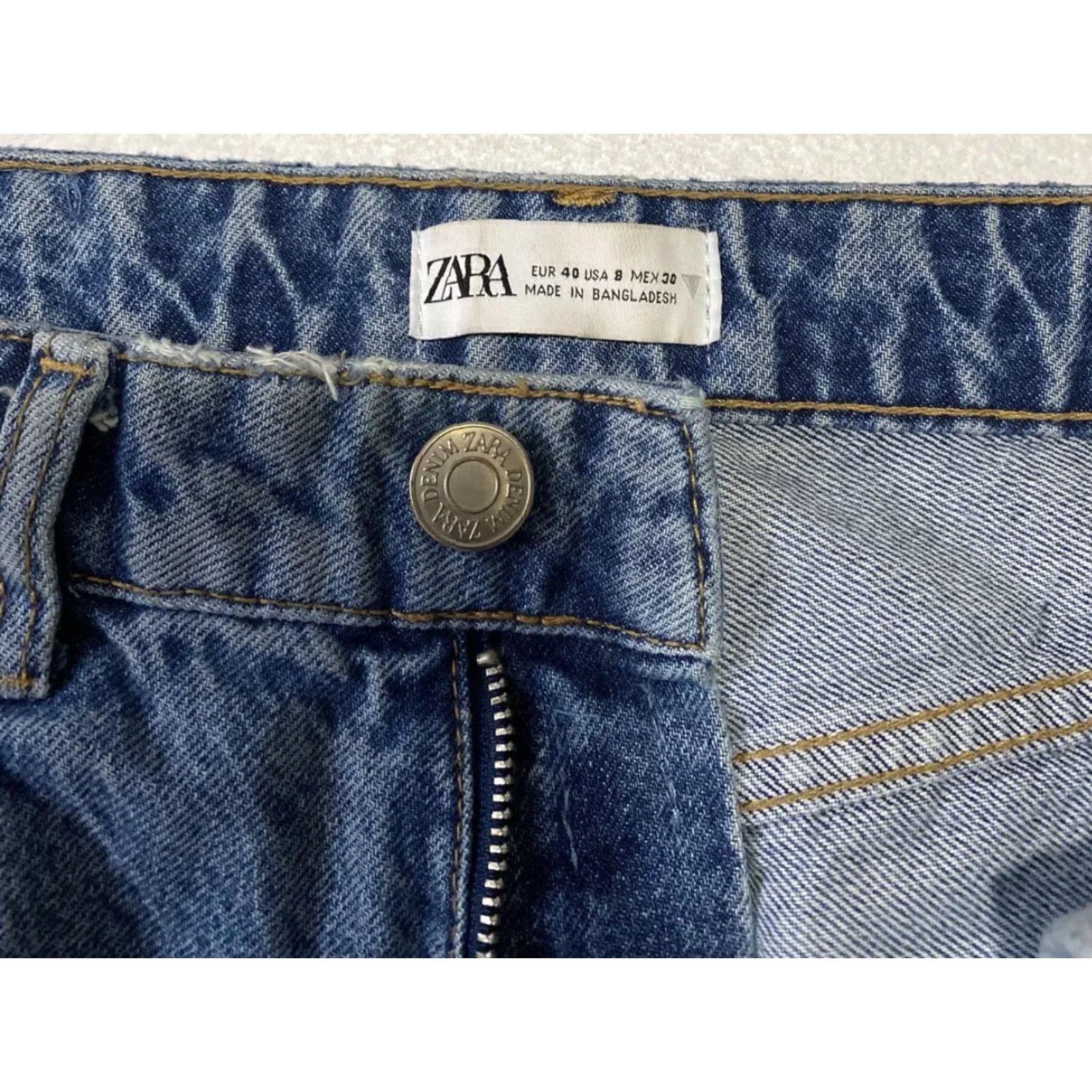 Zara Zara Jeans Women’s 8 US Denim Blue Medium Wash Button Closure High Rise Straight Inseam 26.5 in Pockets Size 30" / US 8 / IT 44 - 4 Thumbnail